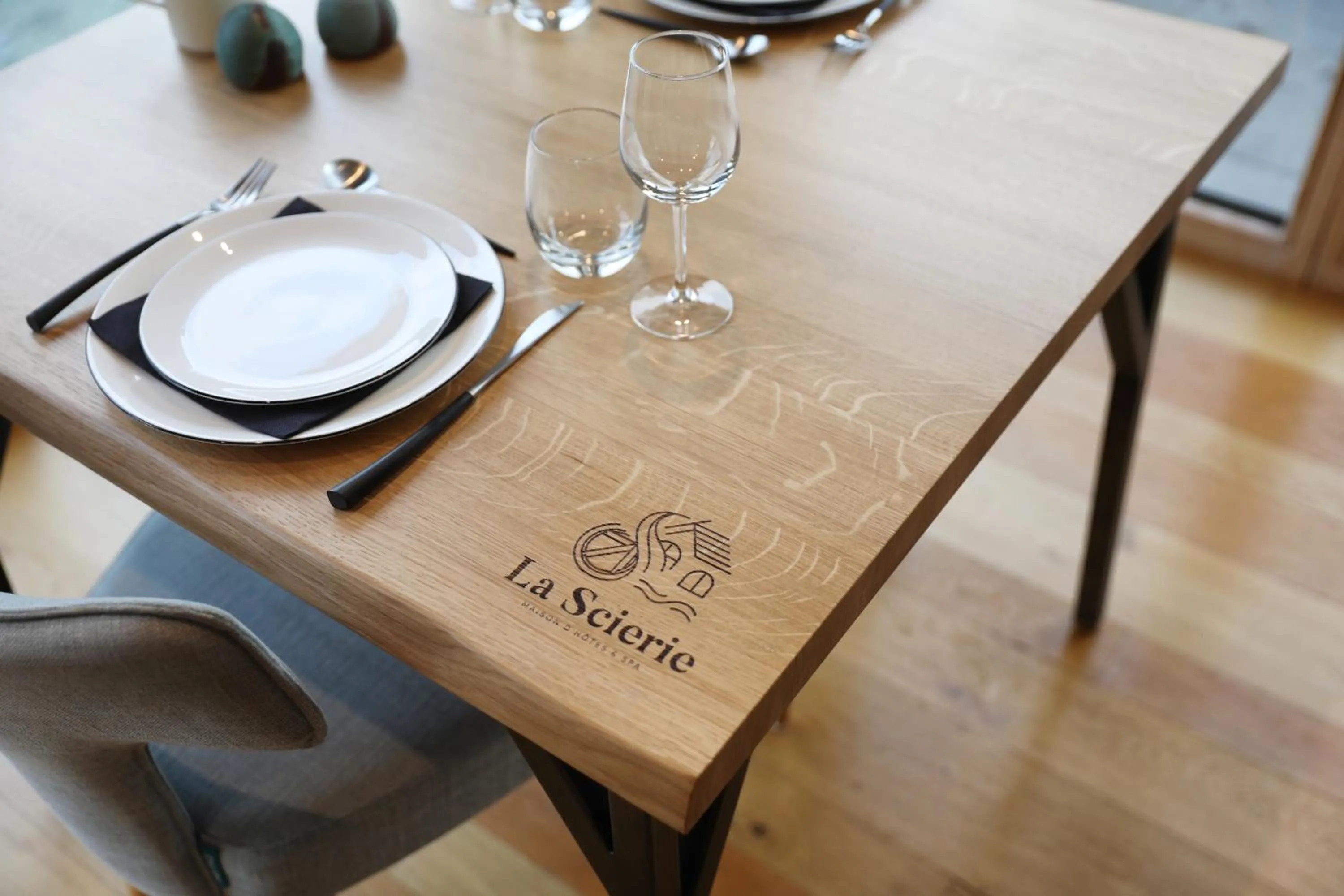 Restaurant/places to eat in Maison d'hôtes & SPA La Scierie