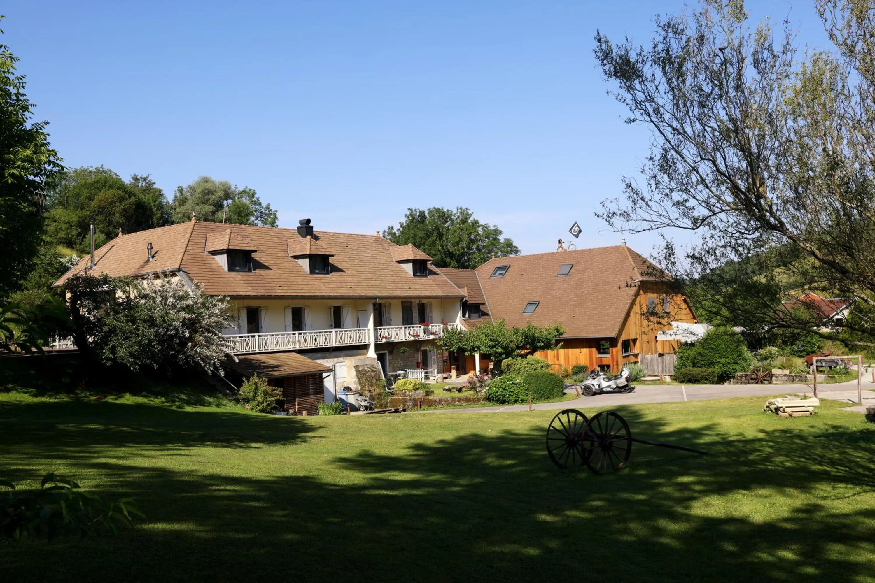 Property building in Maison d'hôtes & SPA La Scierie