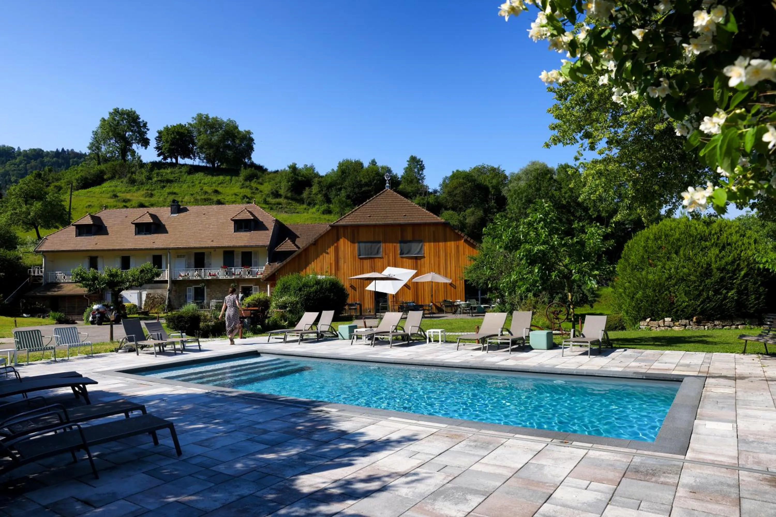 Swimming pool in Maison d'hôtes & SPA La Scierie