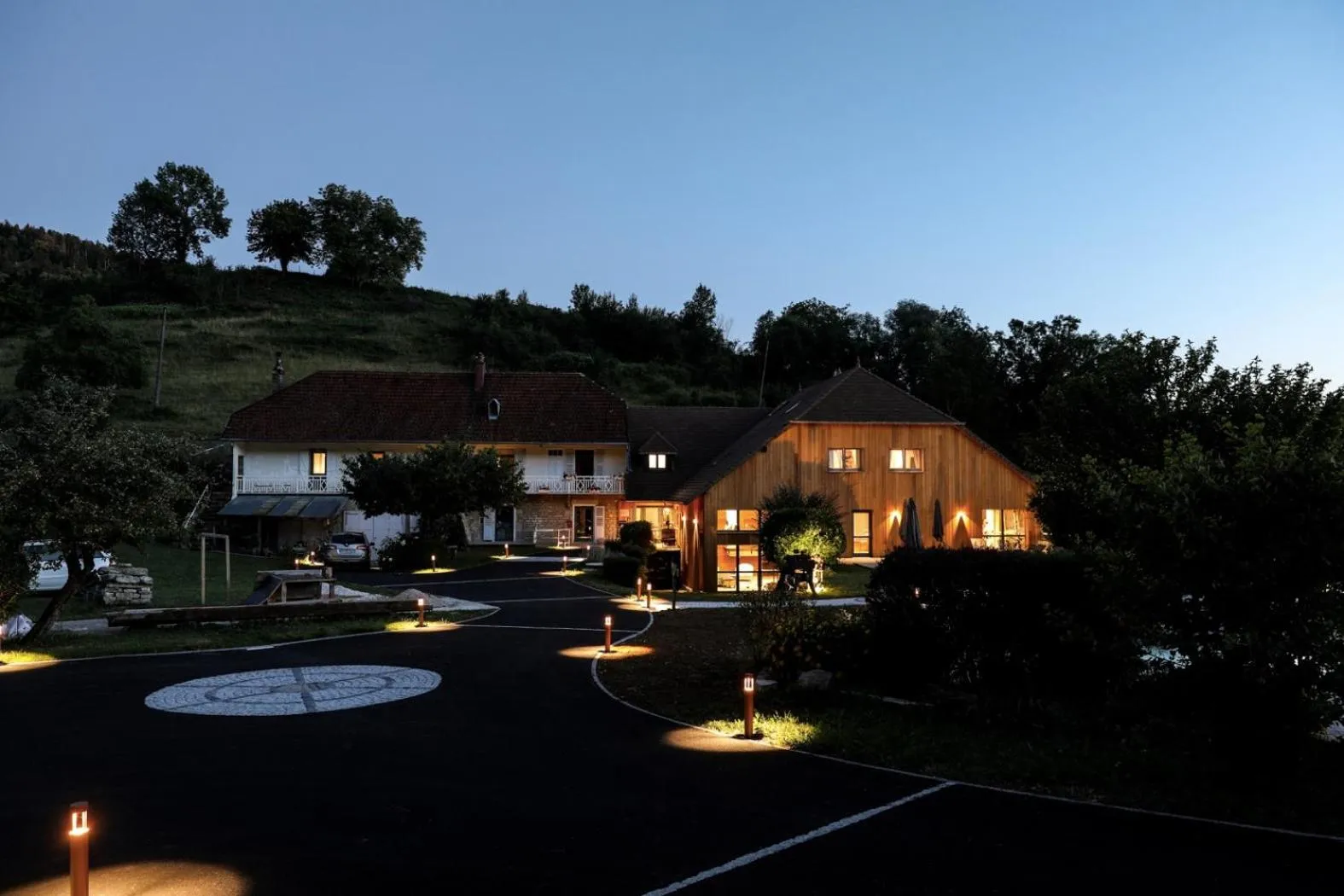 Swimming pool in Maison d'hôtes & SPA La Scierie