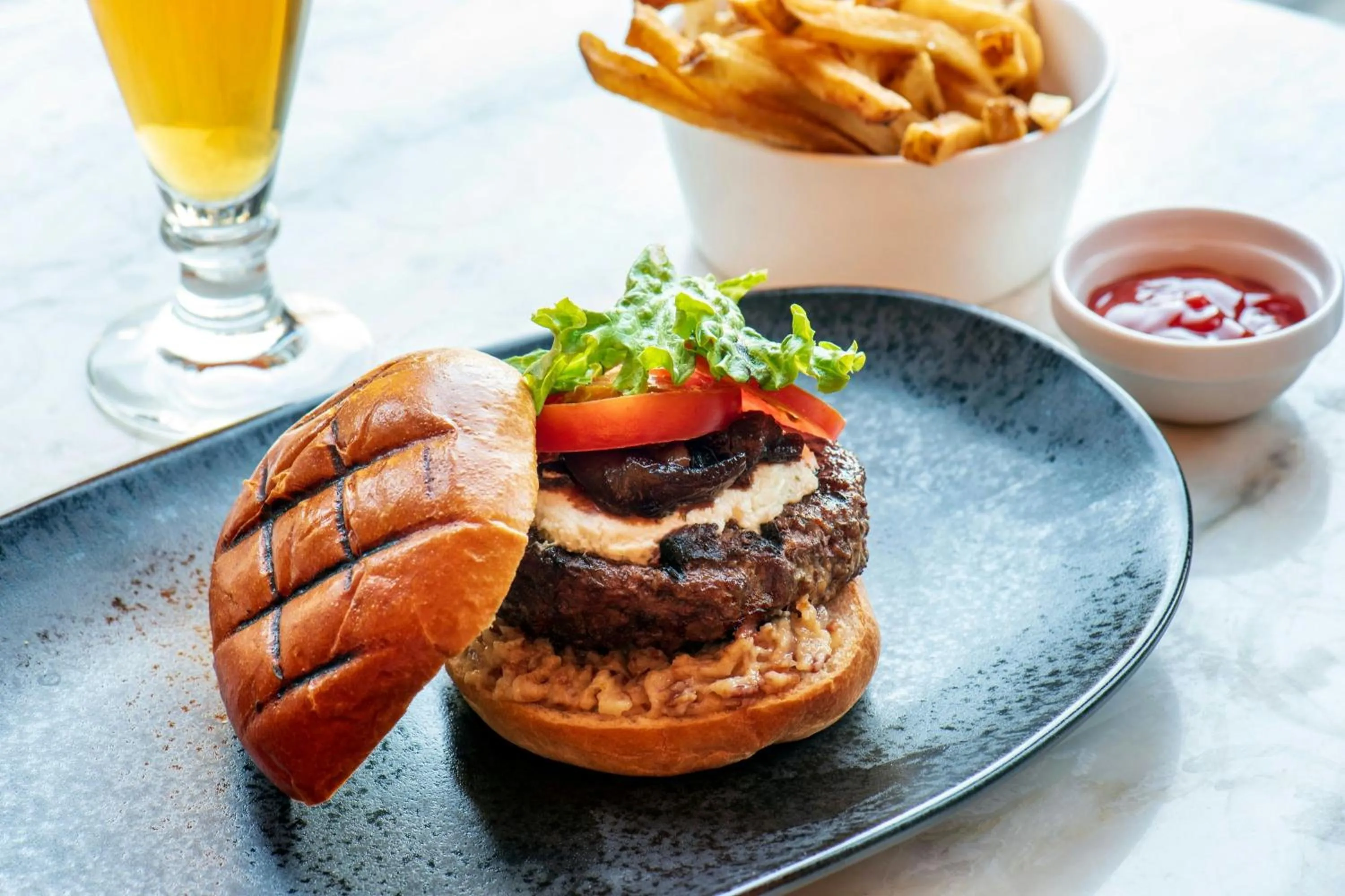 Restaurant/places to eat in Westchester Marriott