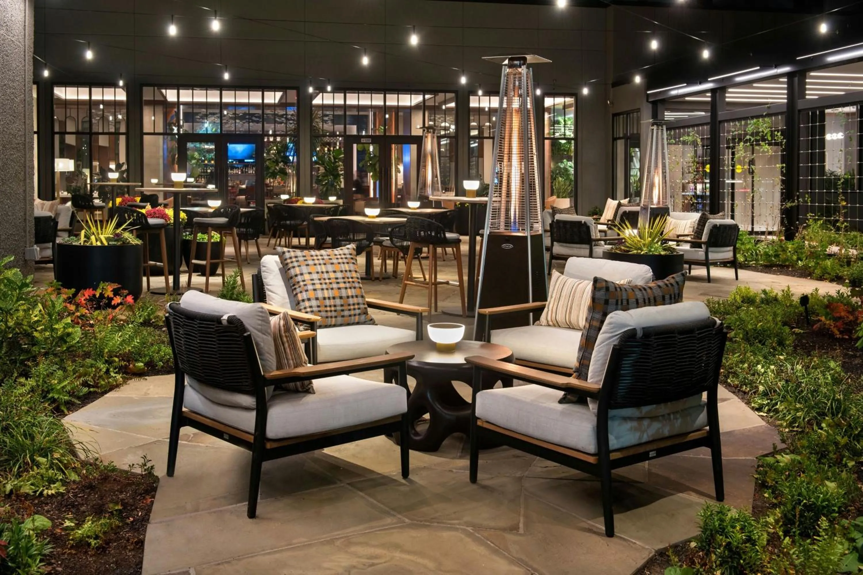 Restaurant/places to eat in Westchester Marriott