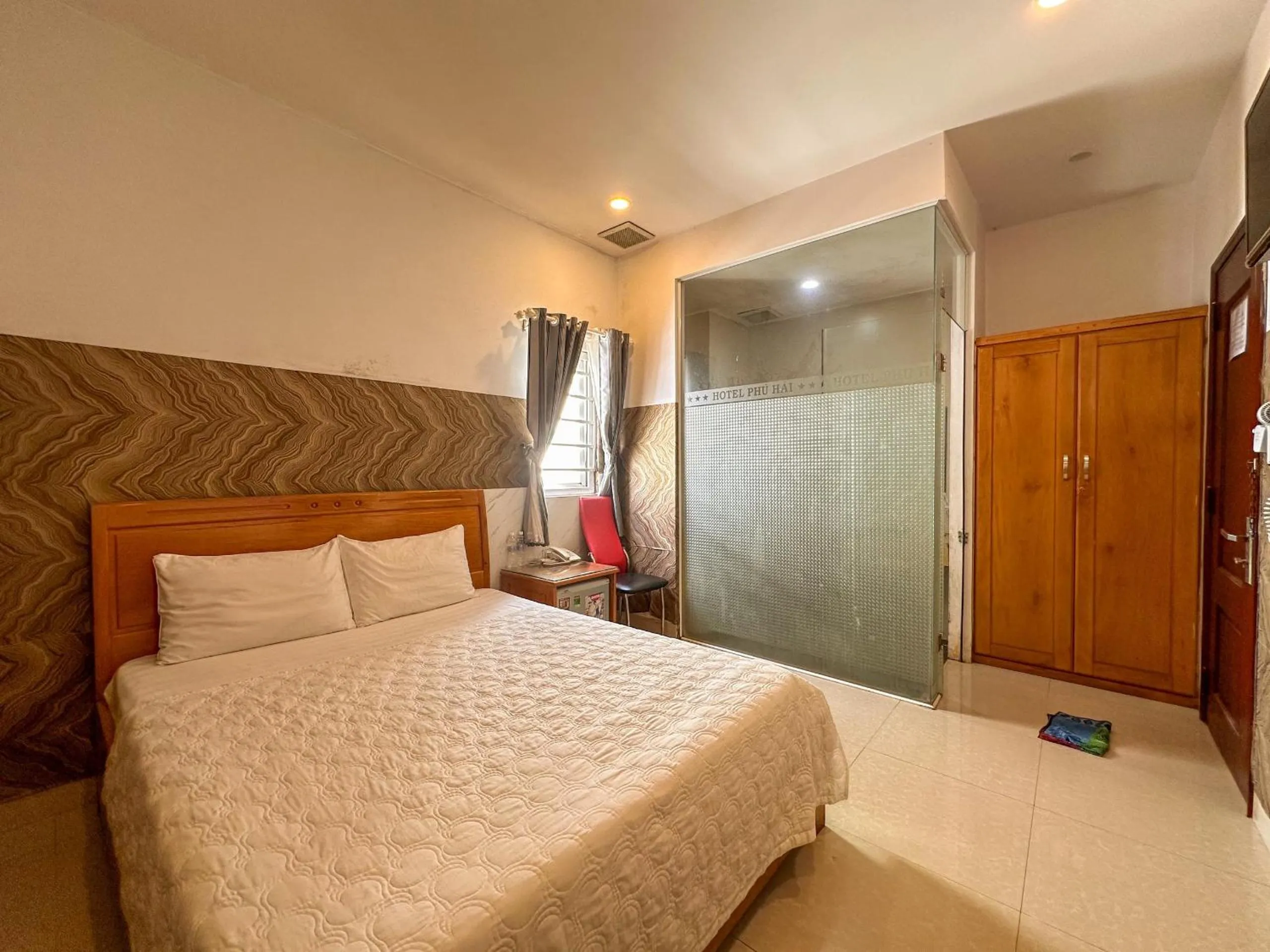 Photo of the whole room, Bed in Hotel Phu Hai