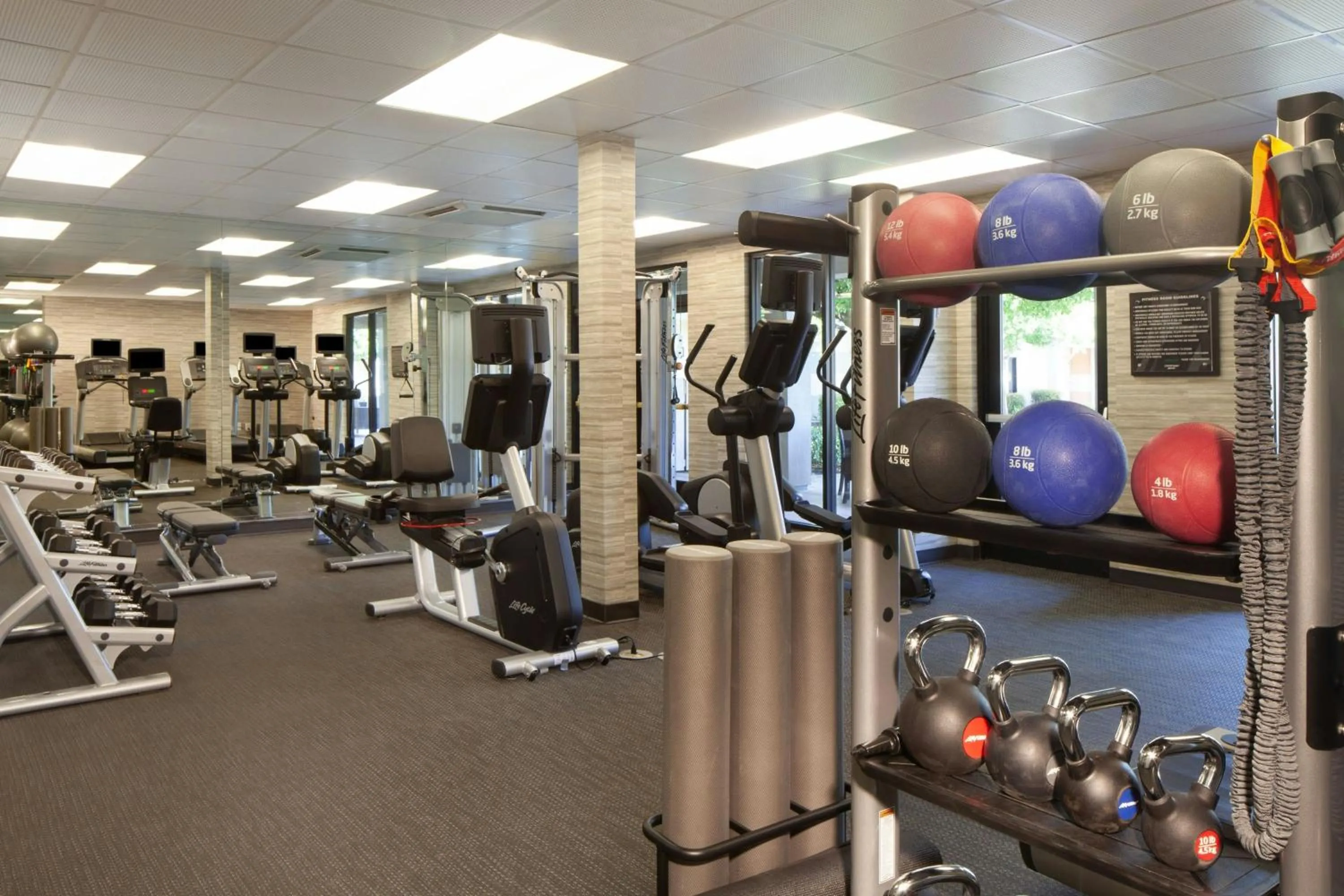 Fitness centre/facilities in Courtyard by Marriott Oakland Airport