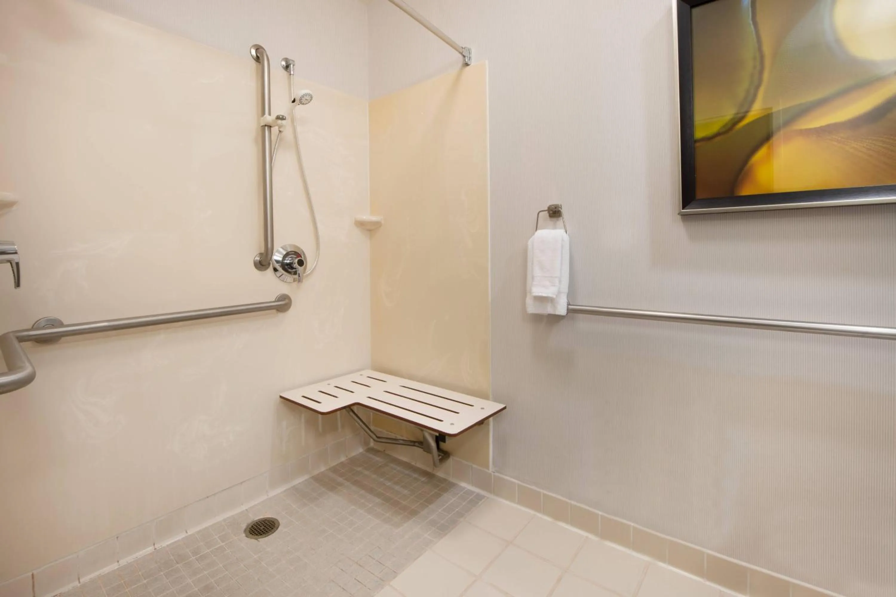 Bathroom in Courtyard by Marriott Oakland Airport