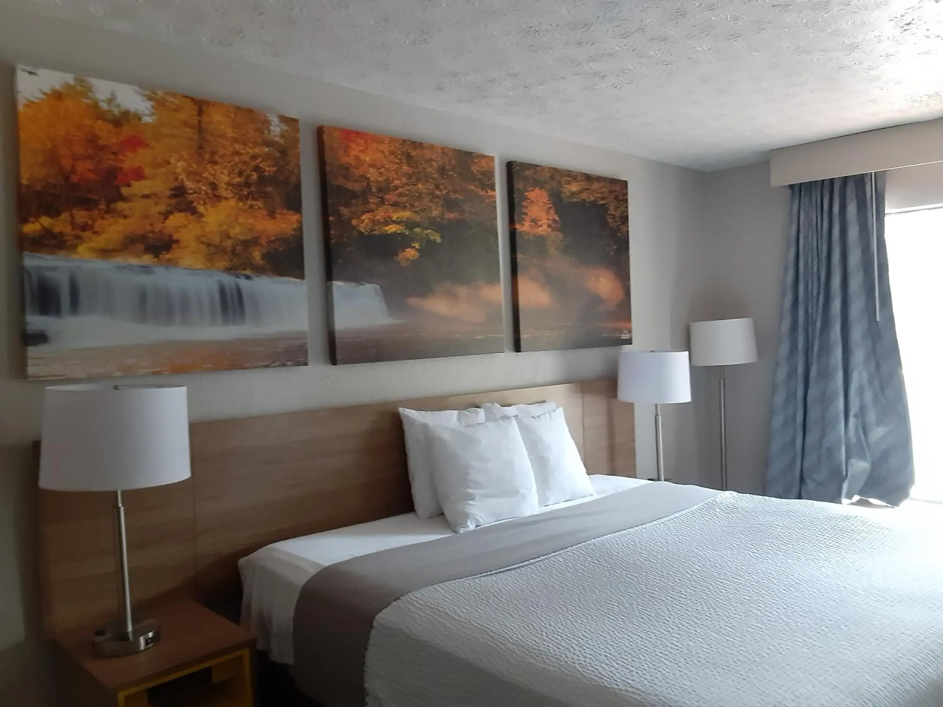 Bed in Days Inn by Wyndham Cookeville Bed in Days Inn by Wyndham Cookeville