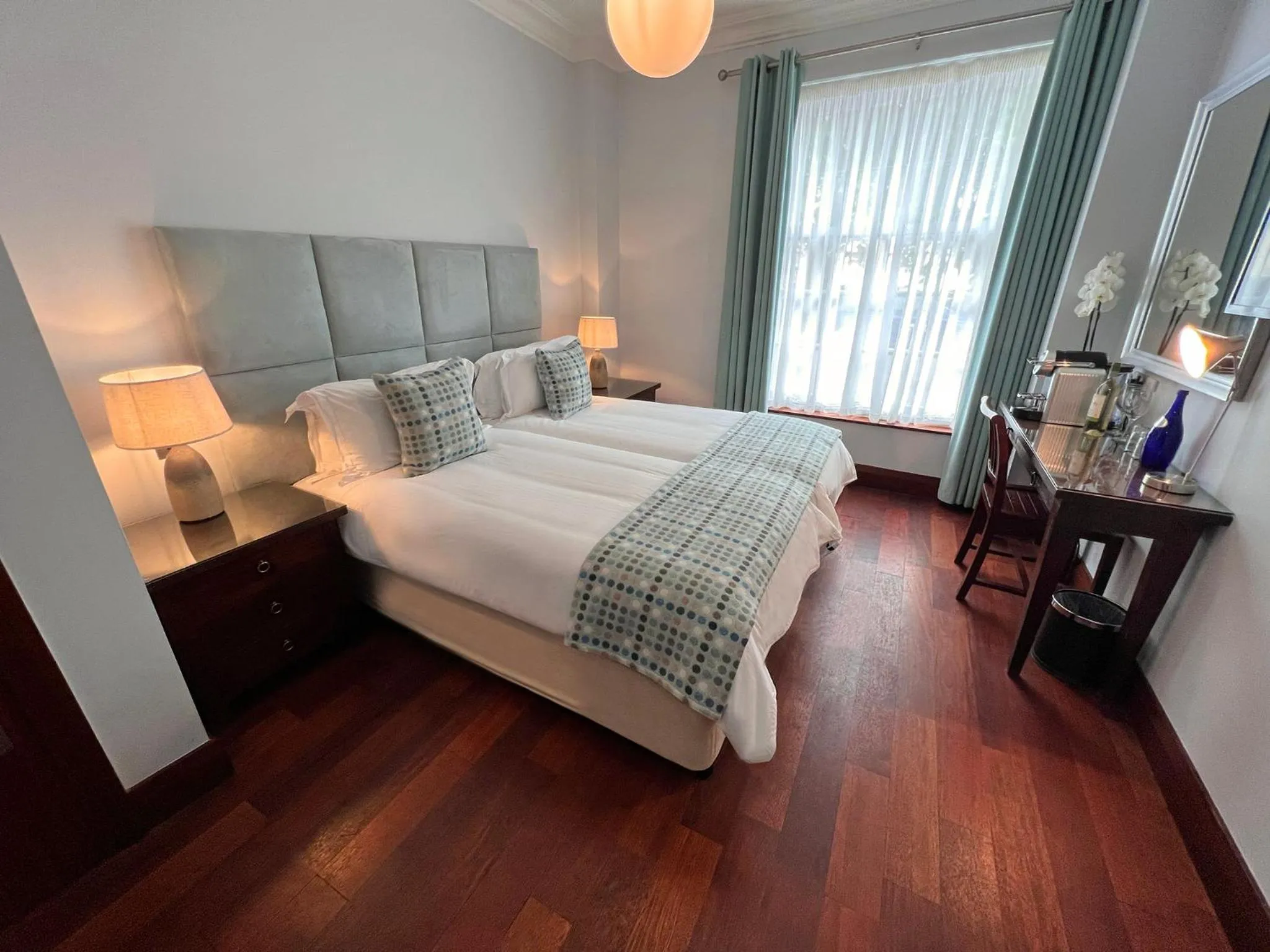 Bedroom, Bed in Morgans Hotel