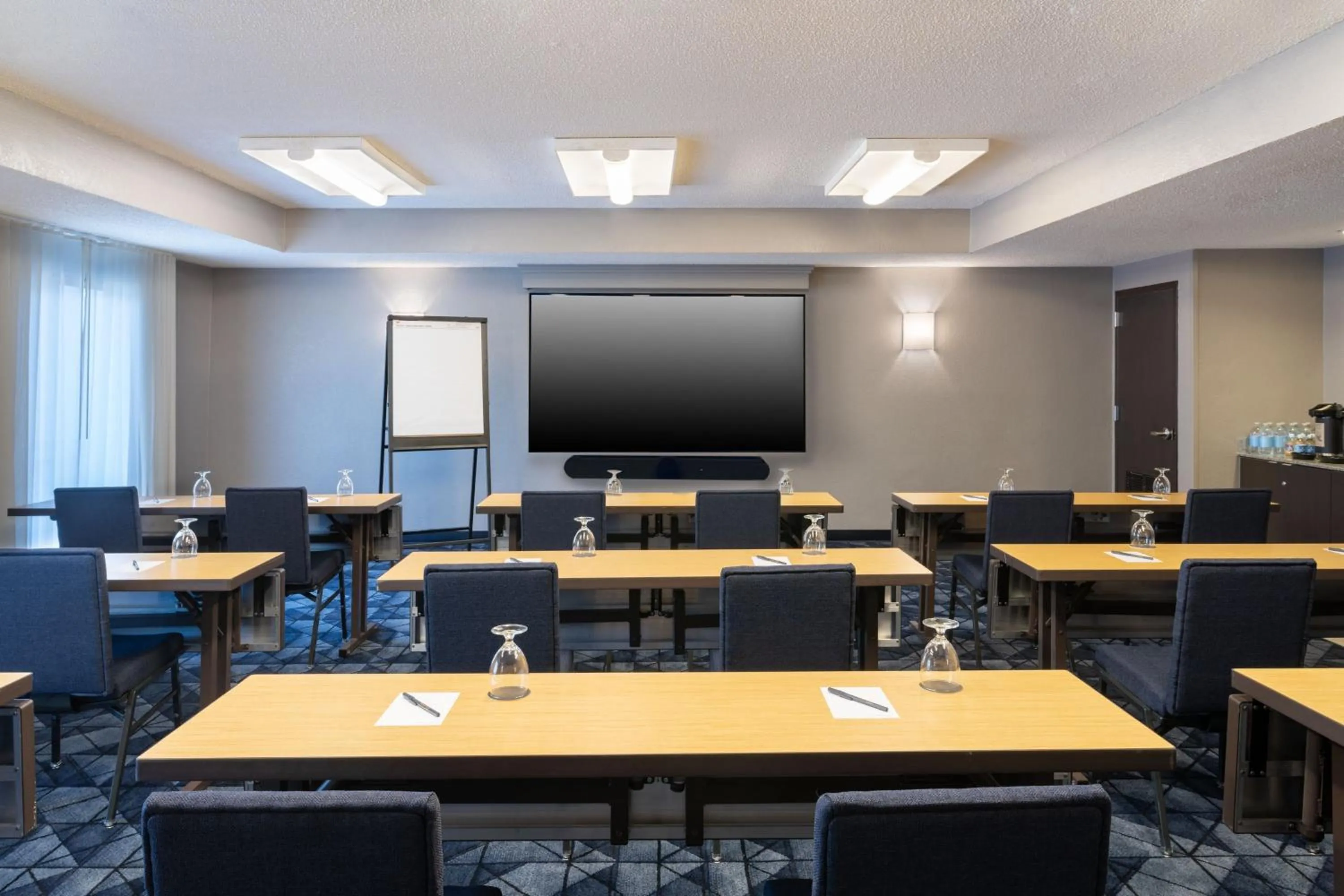 Meeting/conference room in Courtyard by Marriott West Palm Beach