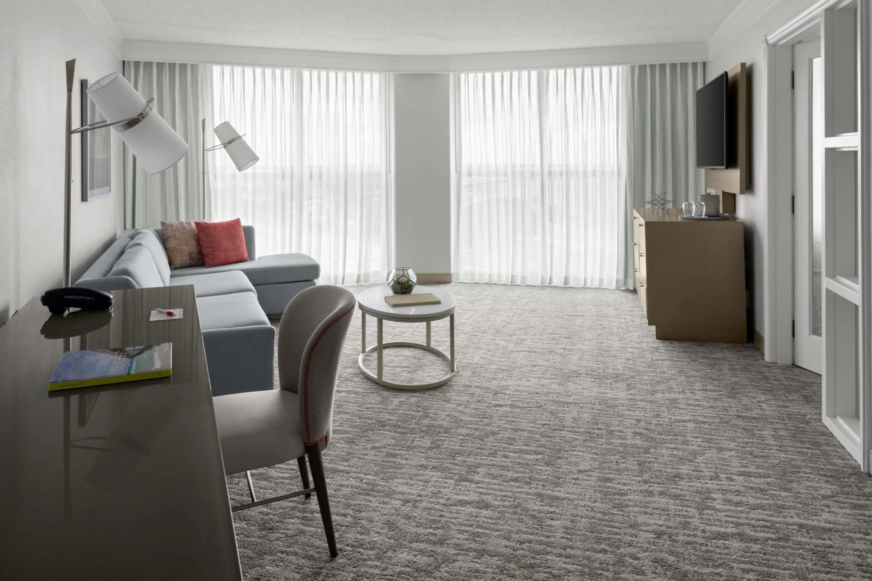 Living room in West Palm Beach Marriott