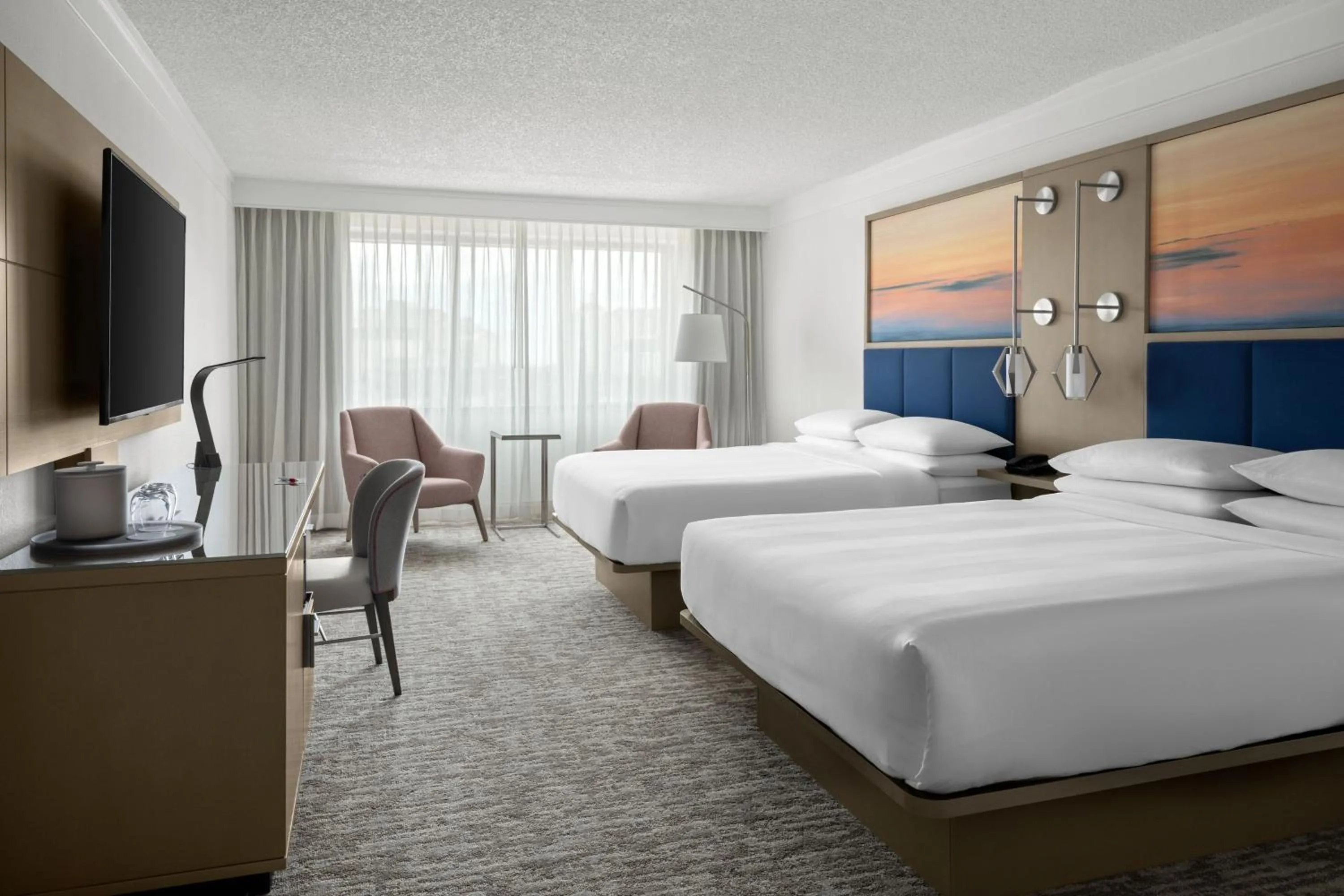 Photo of the whole room, Bed in West Palm Beach Marriott