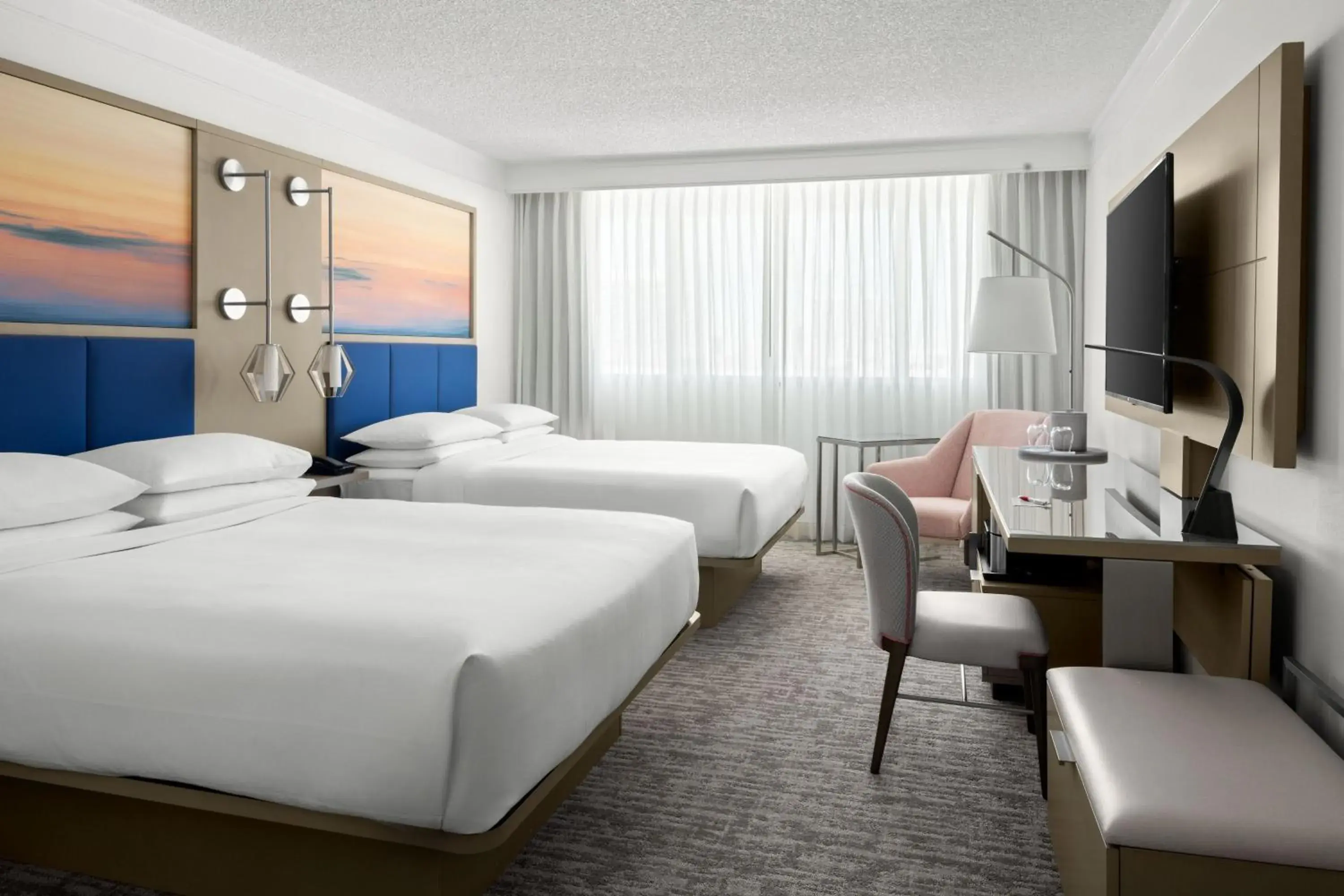 Deluxe Queen Room with Two Queen Beds and Lake View in West Palm Beach Marriott Deluxe Queen Room with Two Queen Beds and Lake View in West Palm Beach Marriott