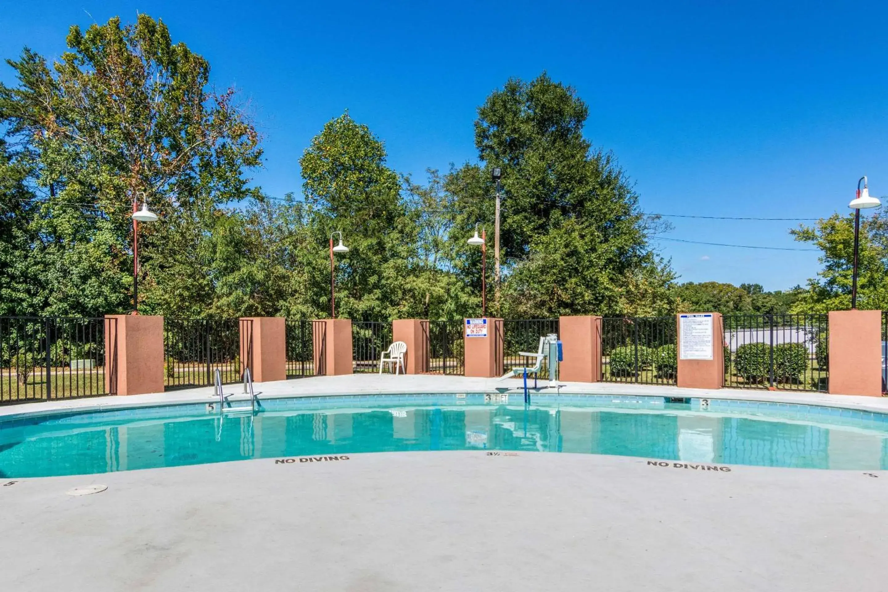 On site, Swimming Pool in Econo Lodge - Gastonia