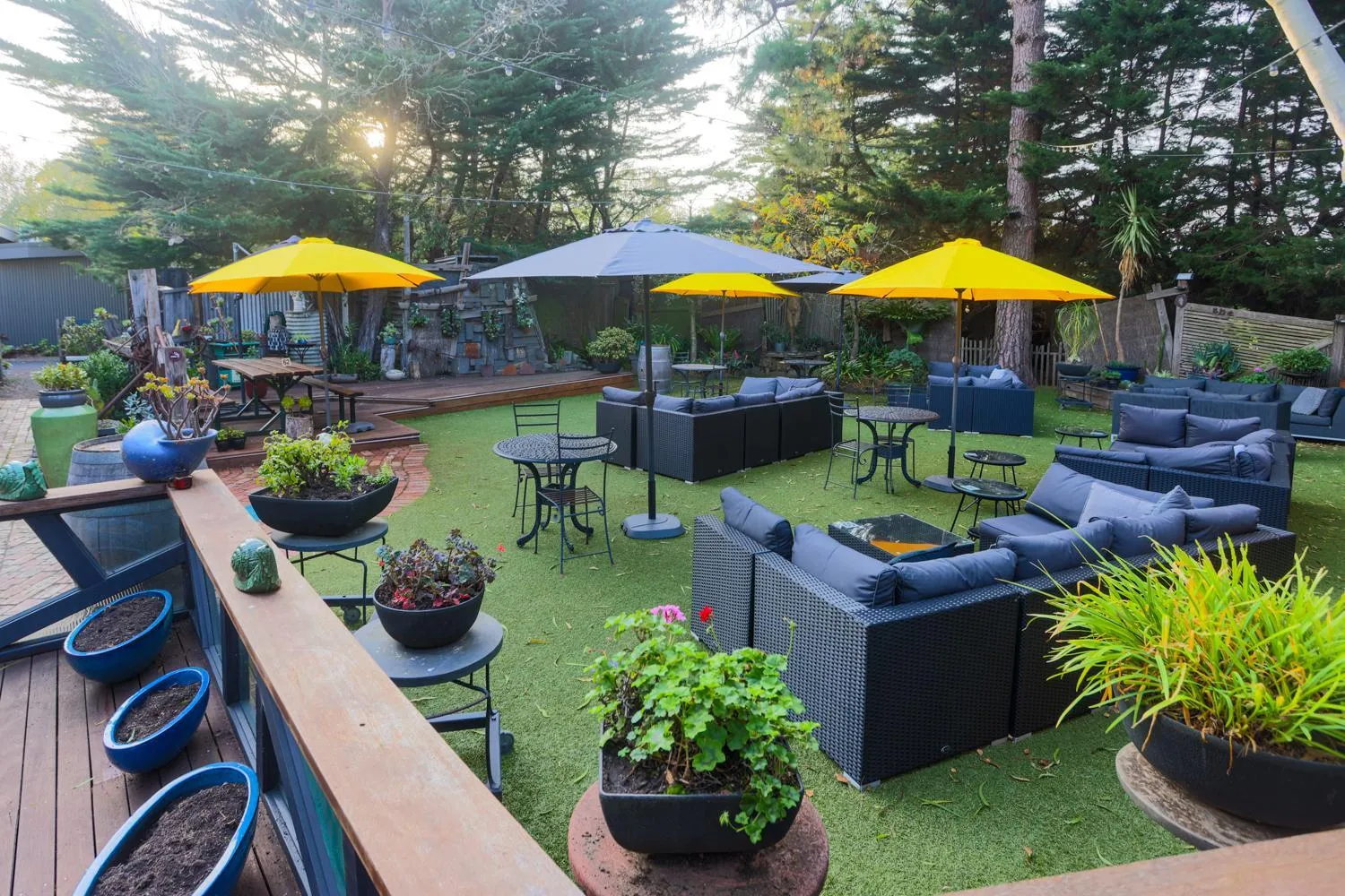 Restaurant/places to eat in Oakdene Vineyards Guesthouse