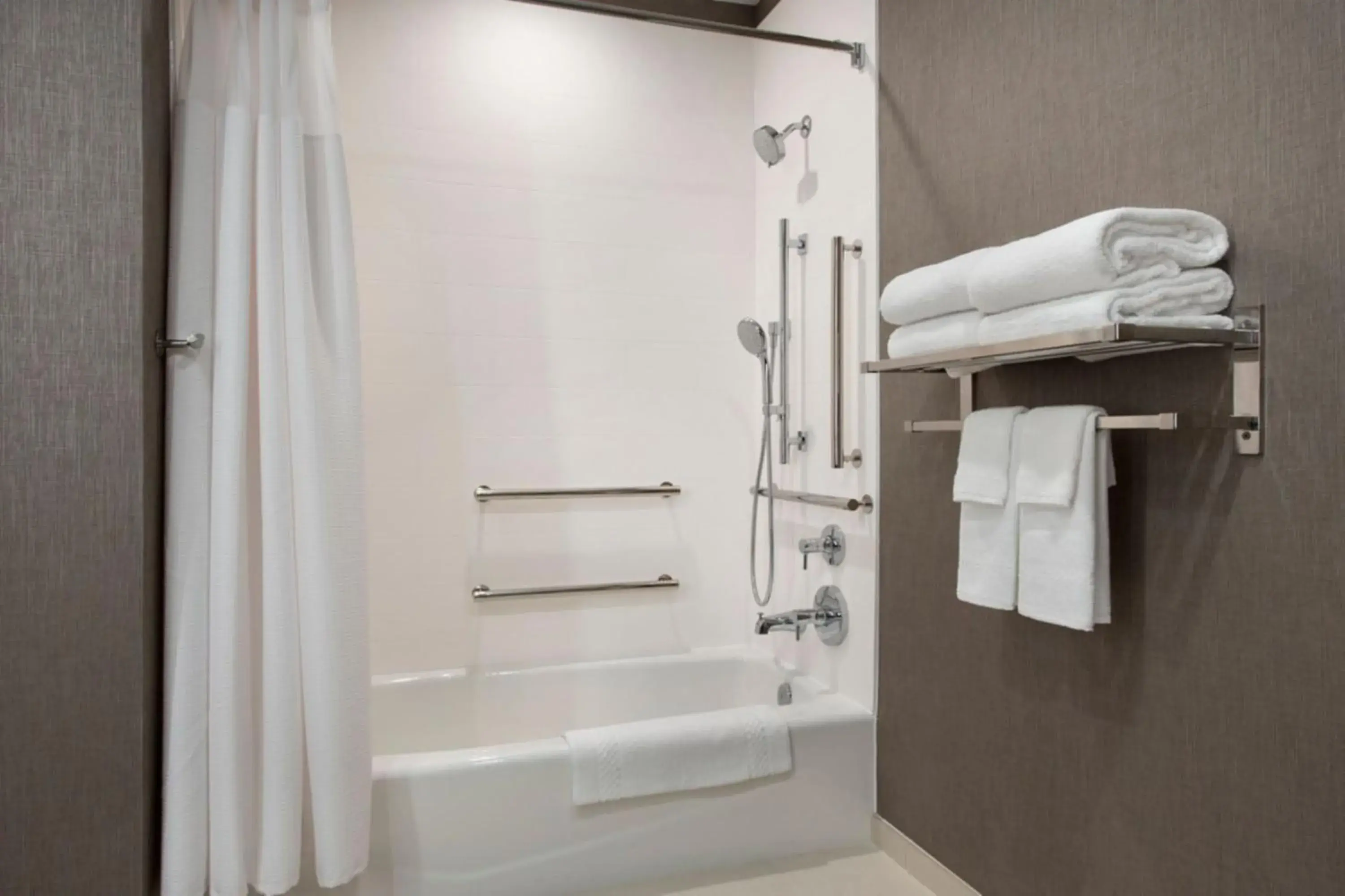 Photo of the whole room in Willow Grove Inn by IHG Photo of the whole room in Willow Grove Inn by IHG