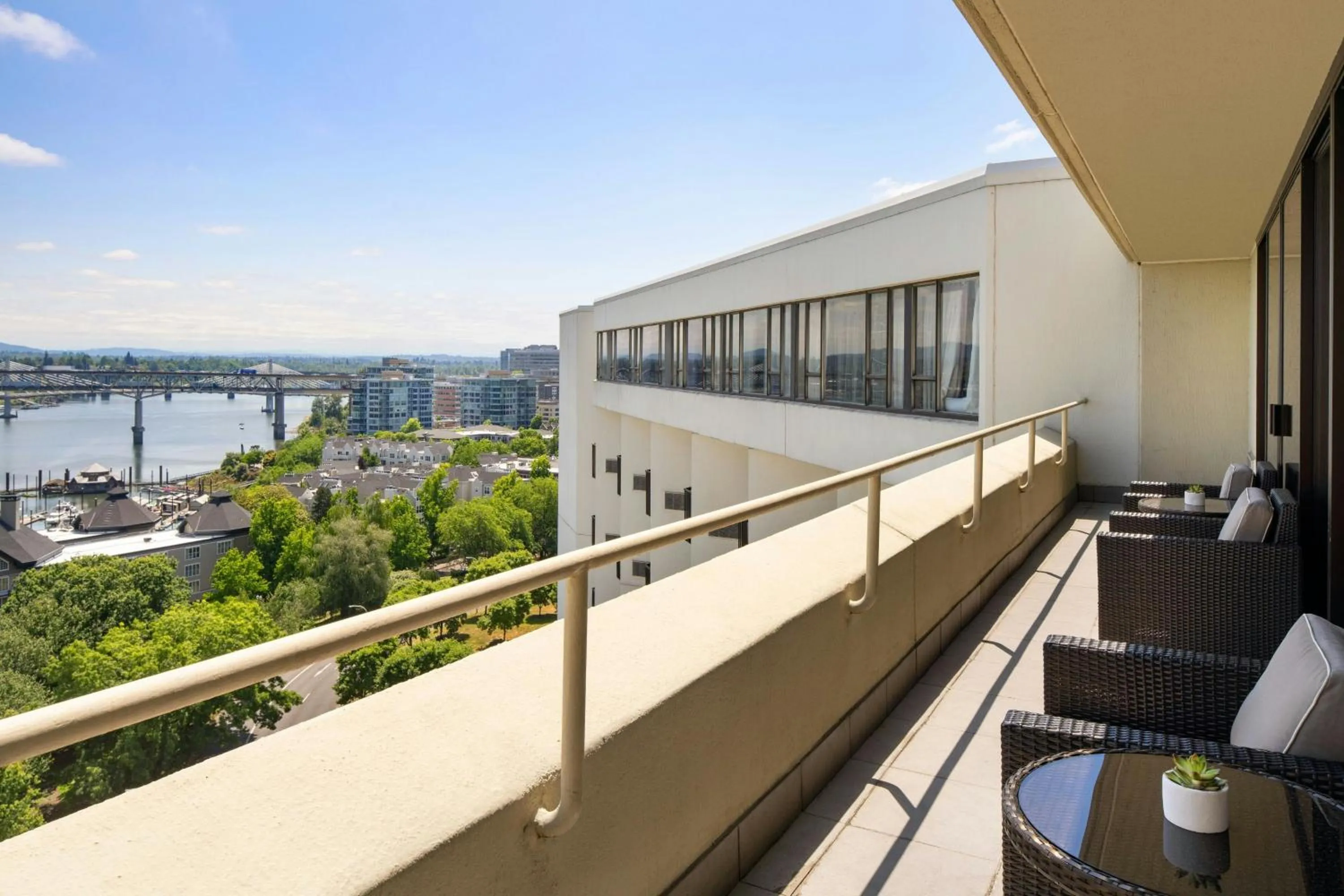 Photo of the whole room in Portland Marriott Downtown Waterfront