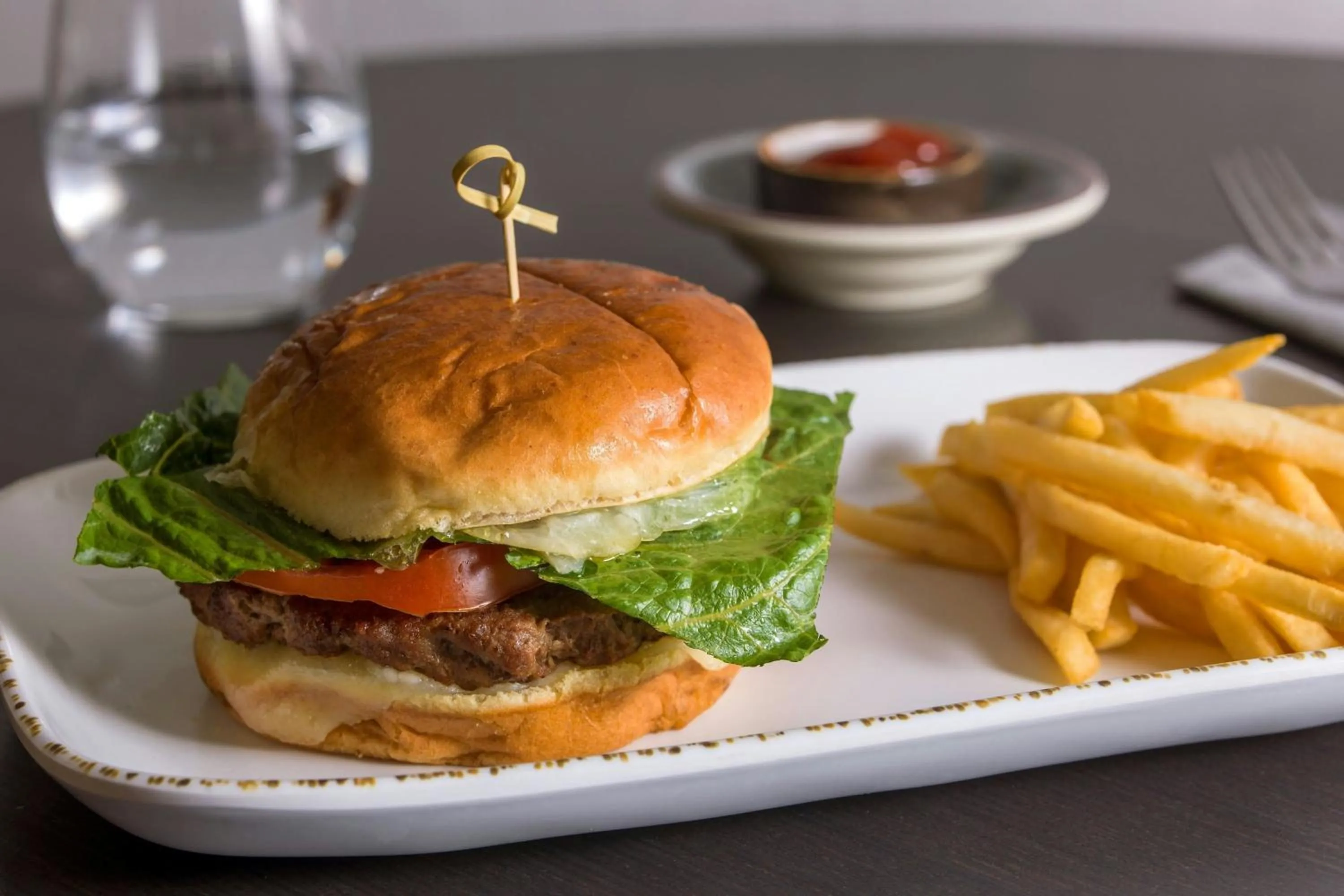 Restaurant/places to eat in Courtyard by Marriott Phoenix Airport