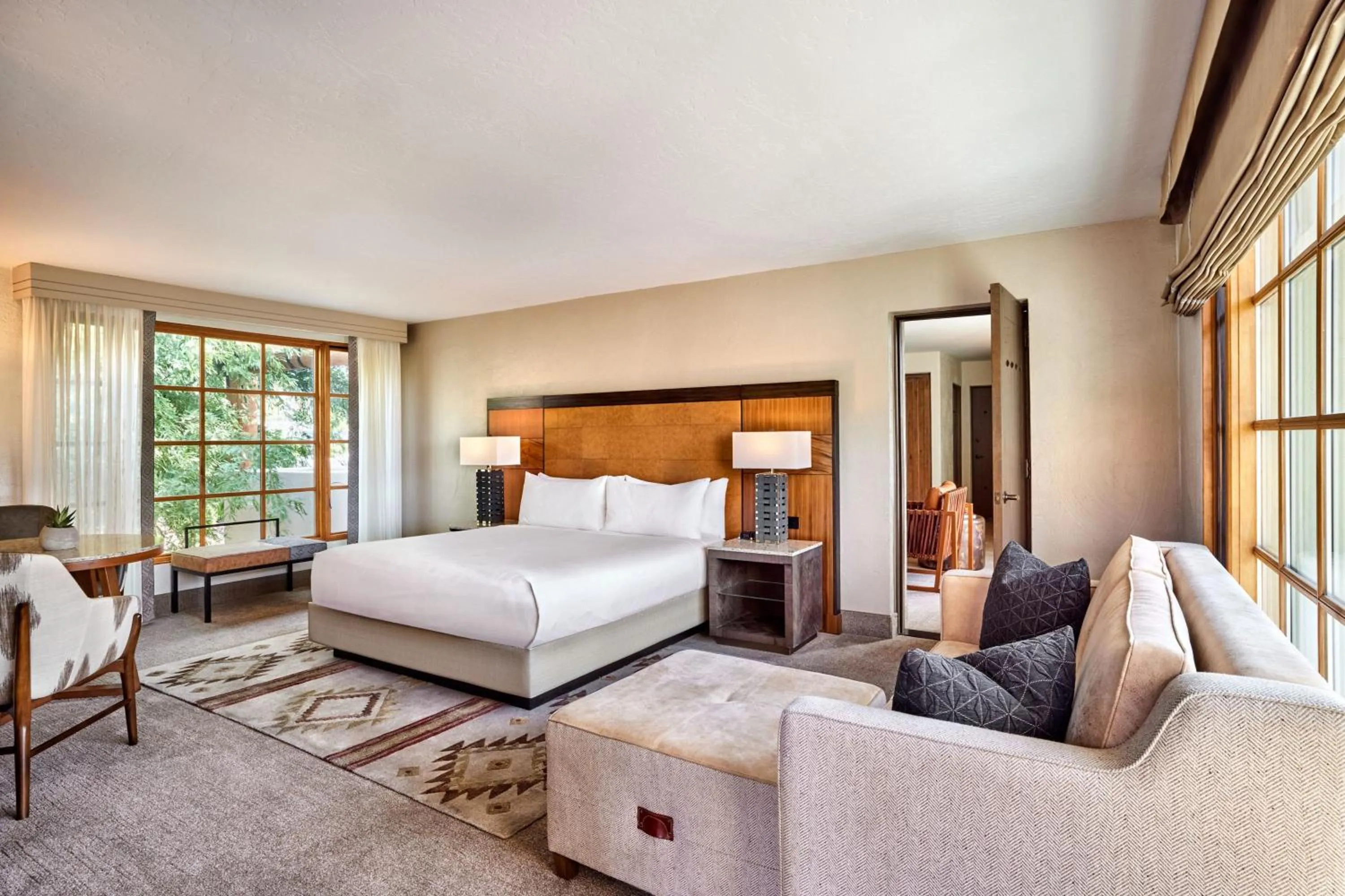 Bedroom, Bed in JW Marriott Scottsdale Camelback Inn Resort & Spa