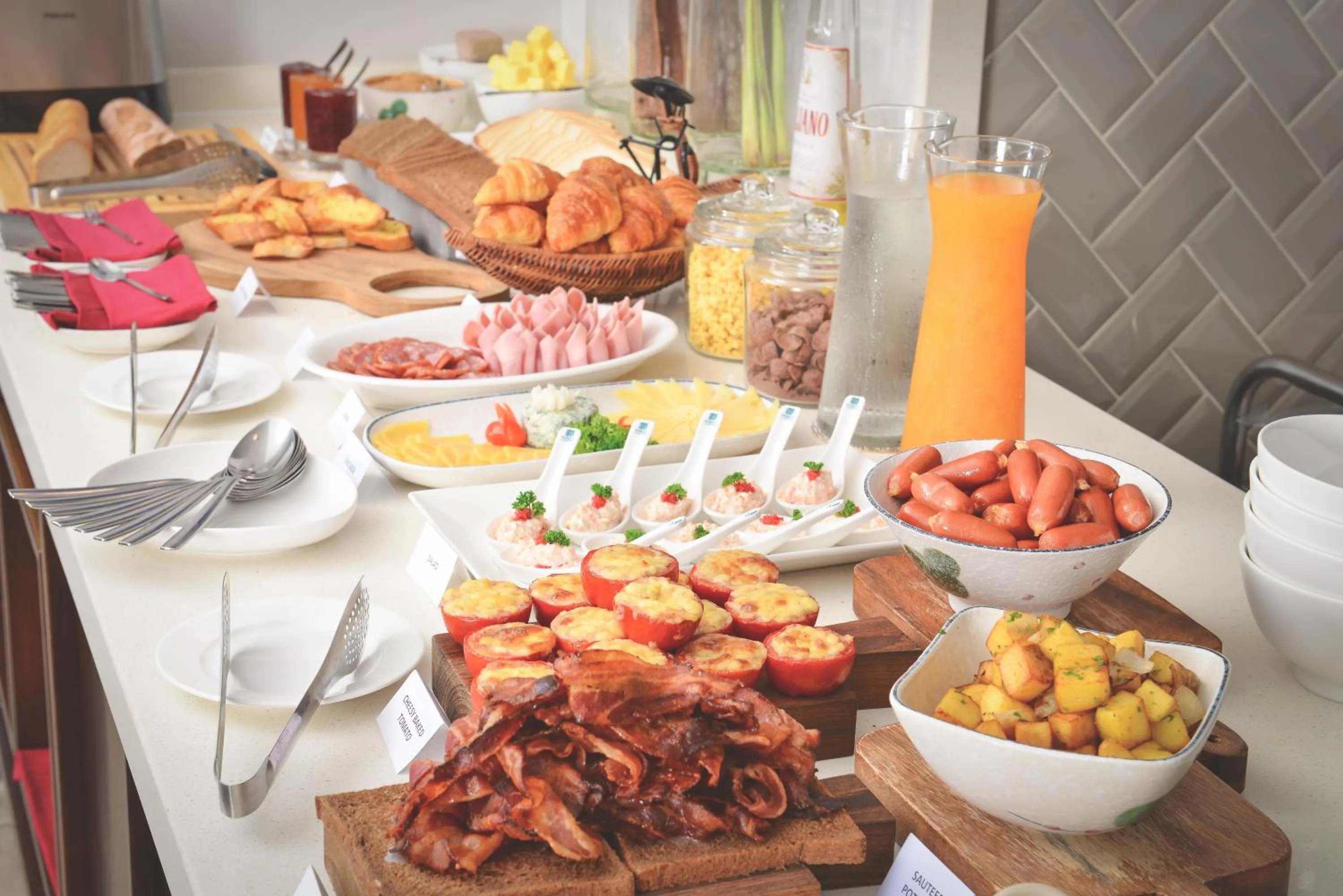 Breakfast in Maison De Camille Boutique Hotel