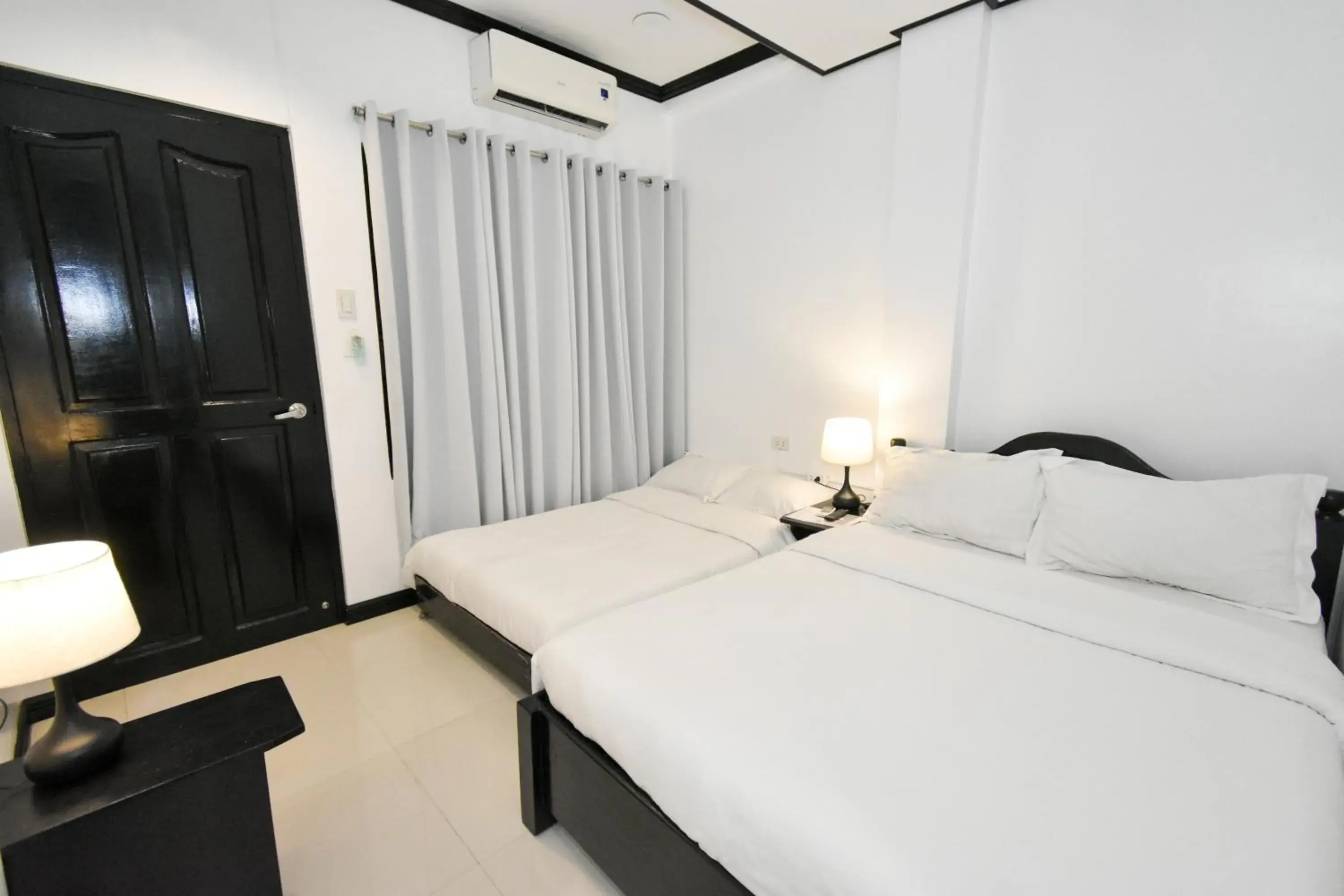 Bed in Swiftlets Inn Bed in Swiftlets Inn