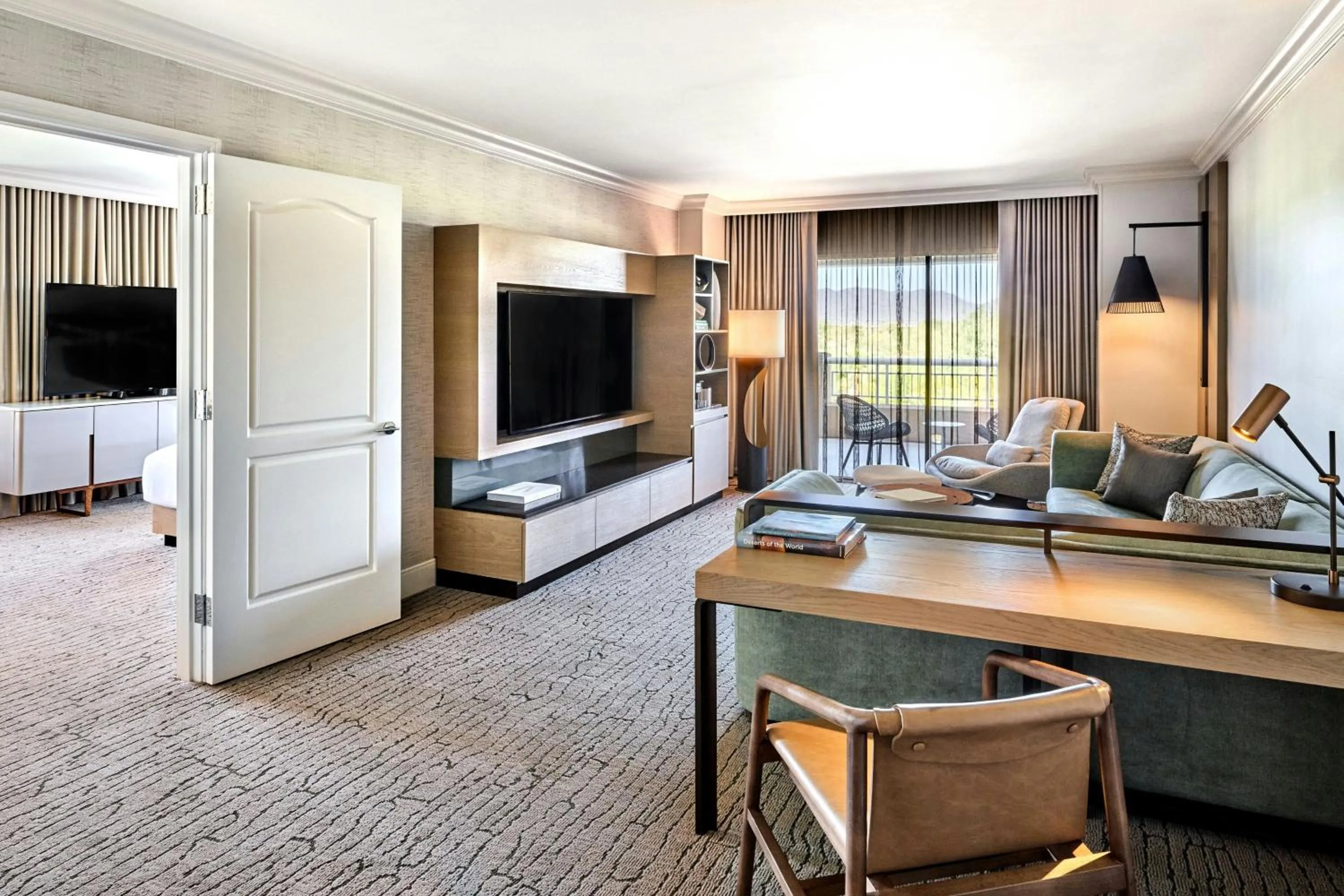Living room, Bed in JW Marriott Phoenix Desert Ridge Resort & Spa
