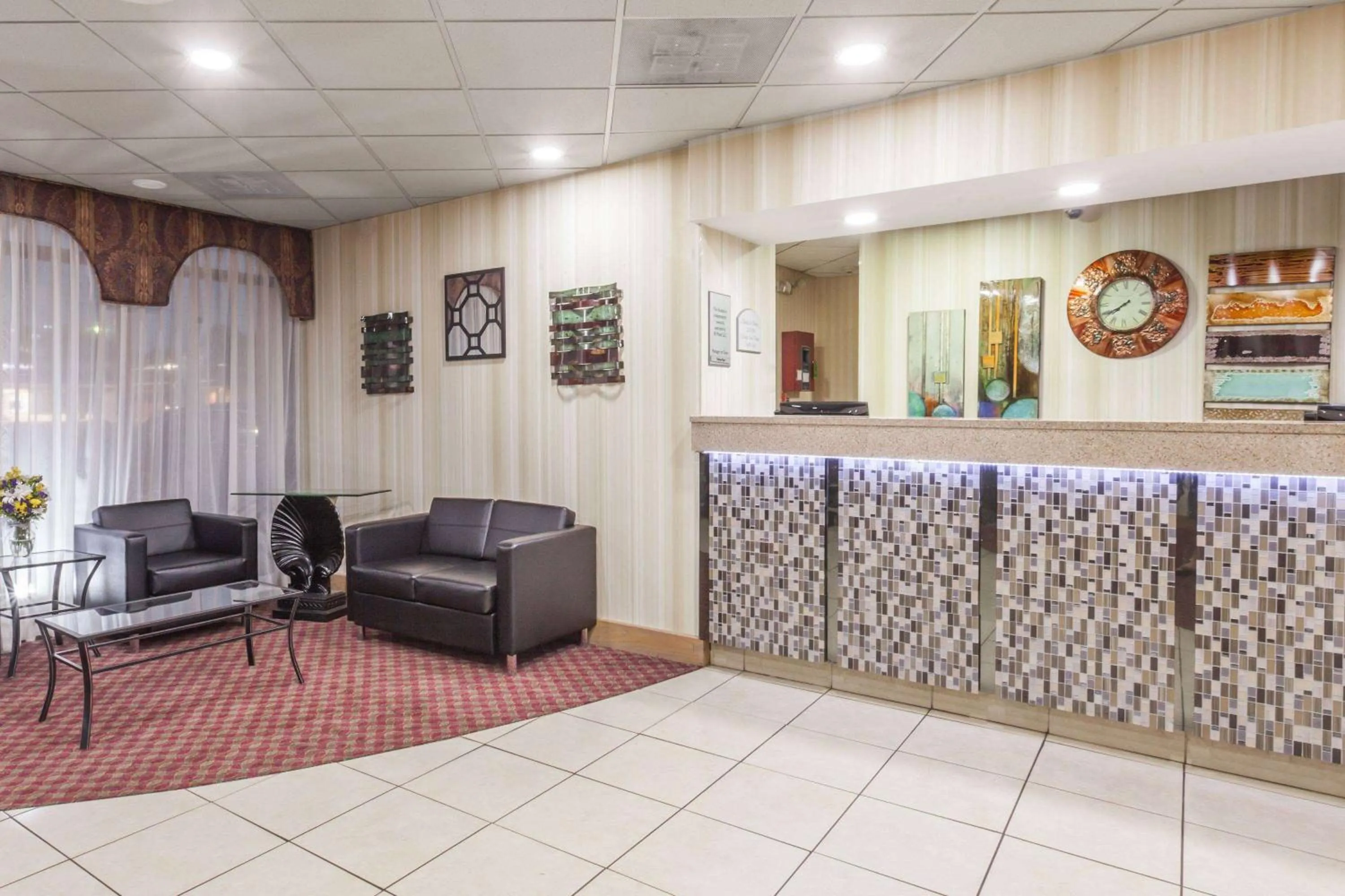 Lobby or reception in Ramada by Wyndham Lebanon