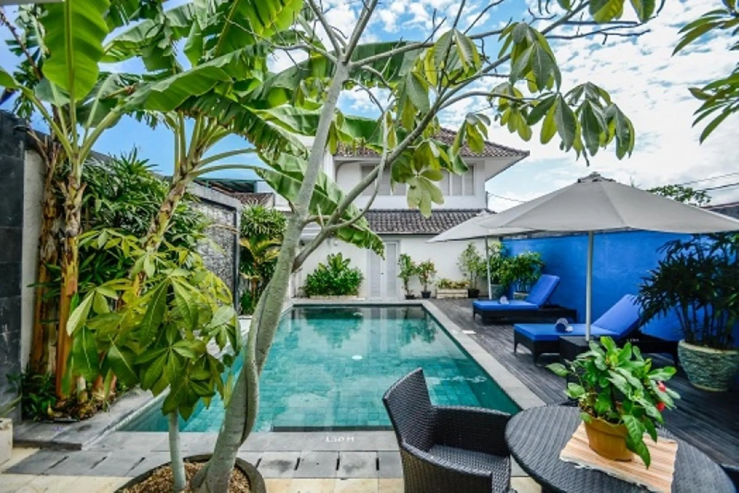 Shower in Sun Shoot Villas Seminyak