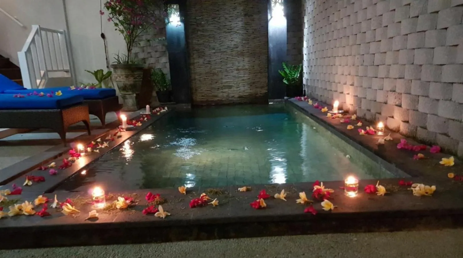 Swimming pool in Sun Shoot Villas Seminyak