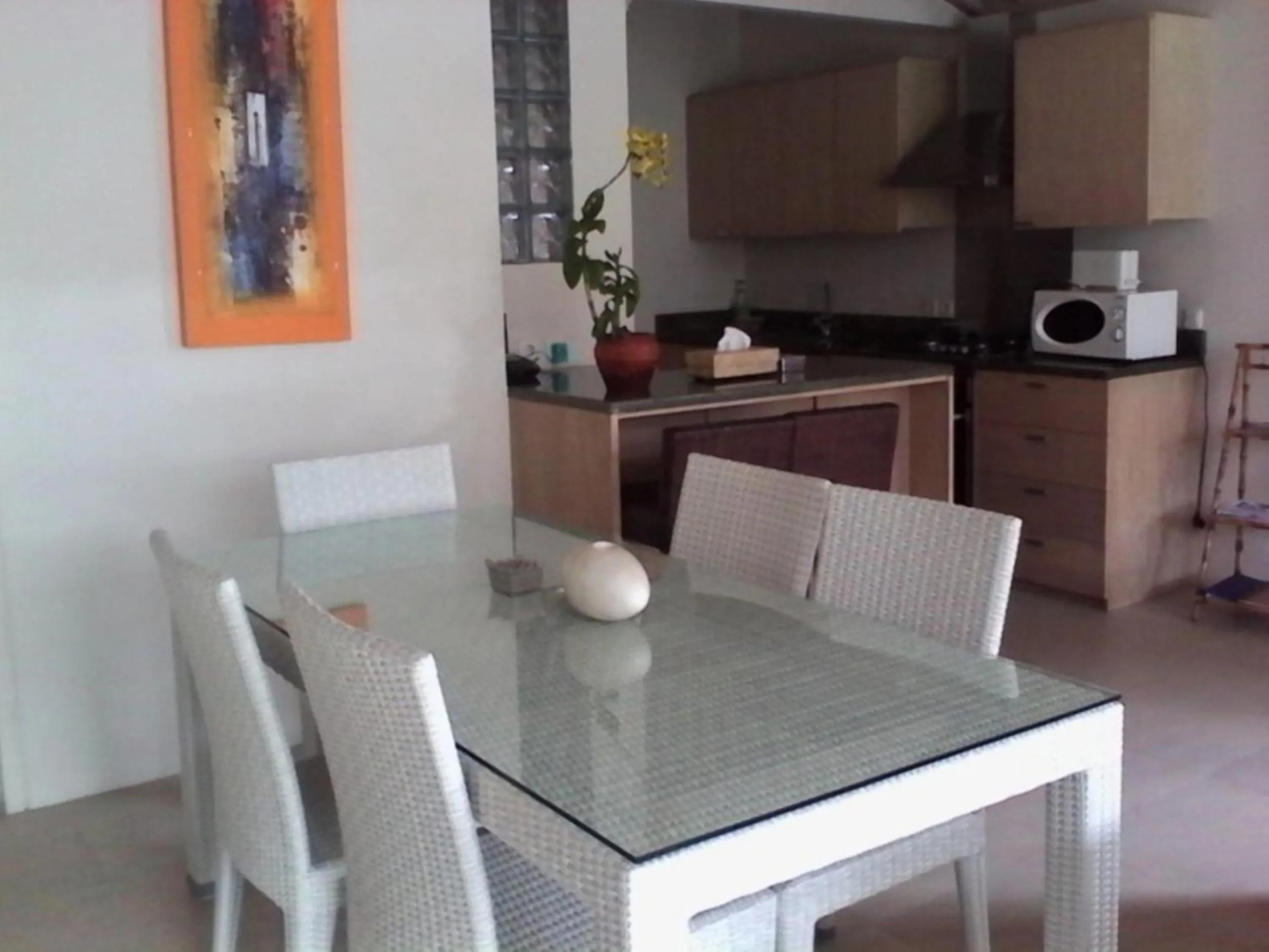 Kitchen or kitchenette in Sun Shoot Villas Seminyak