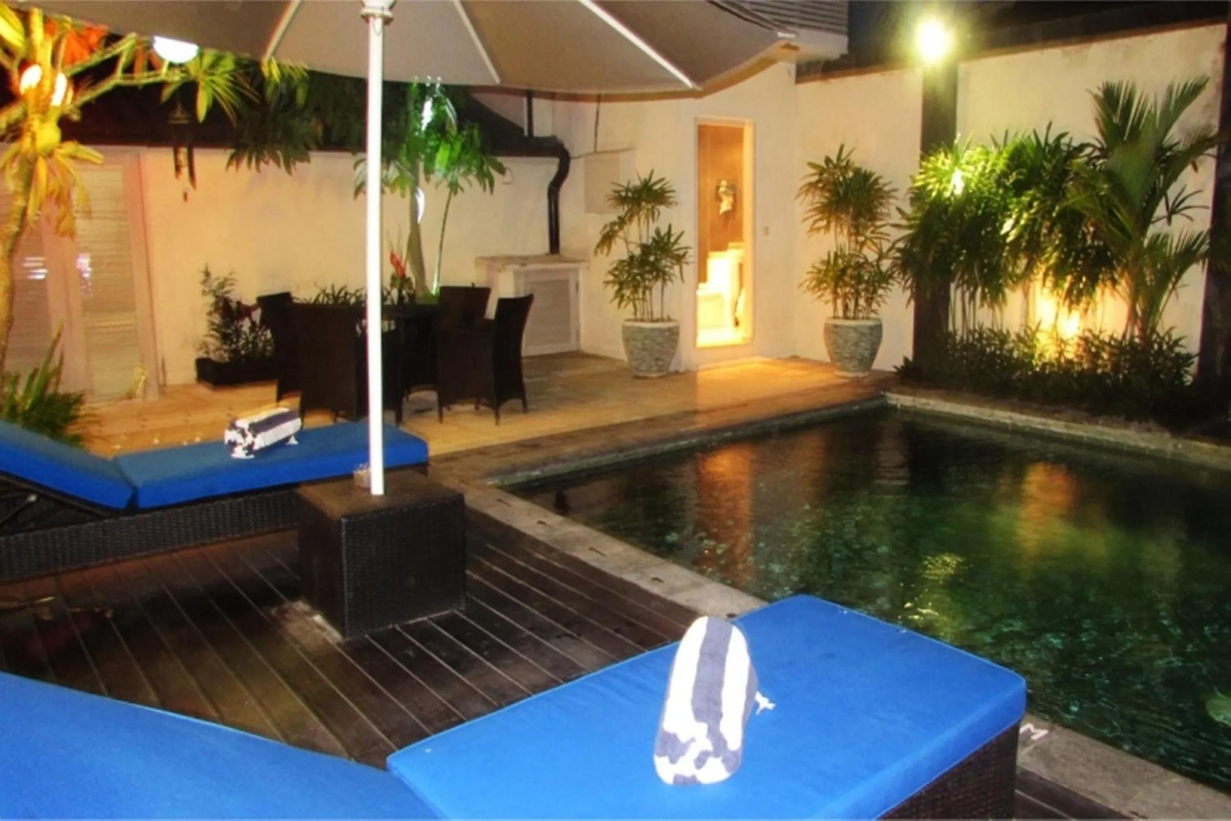 Shower in Sun Shoot Villas Seminyak