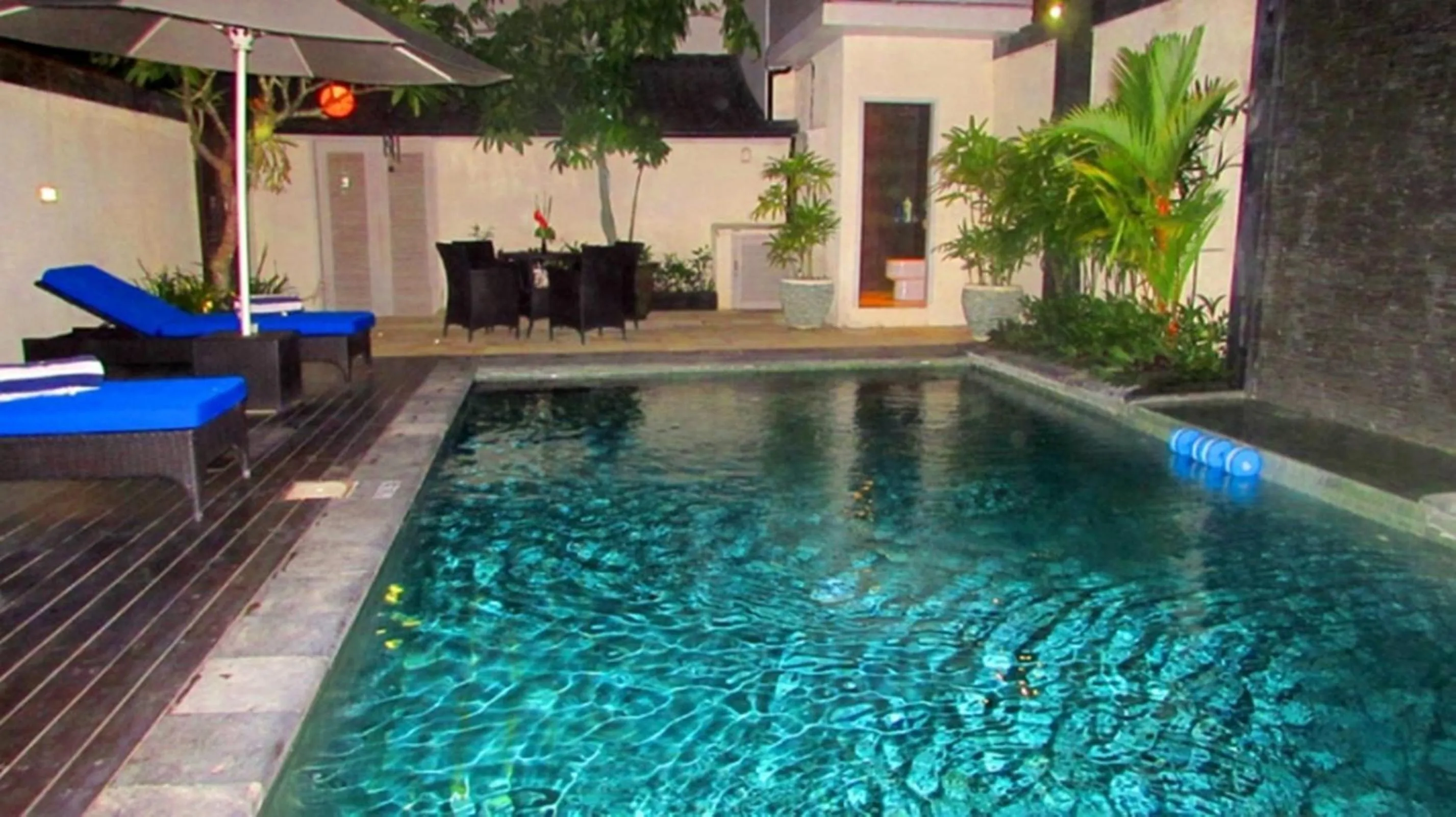 Toilet in Sun Shoot Villas Seminyak