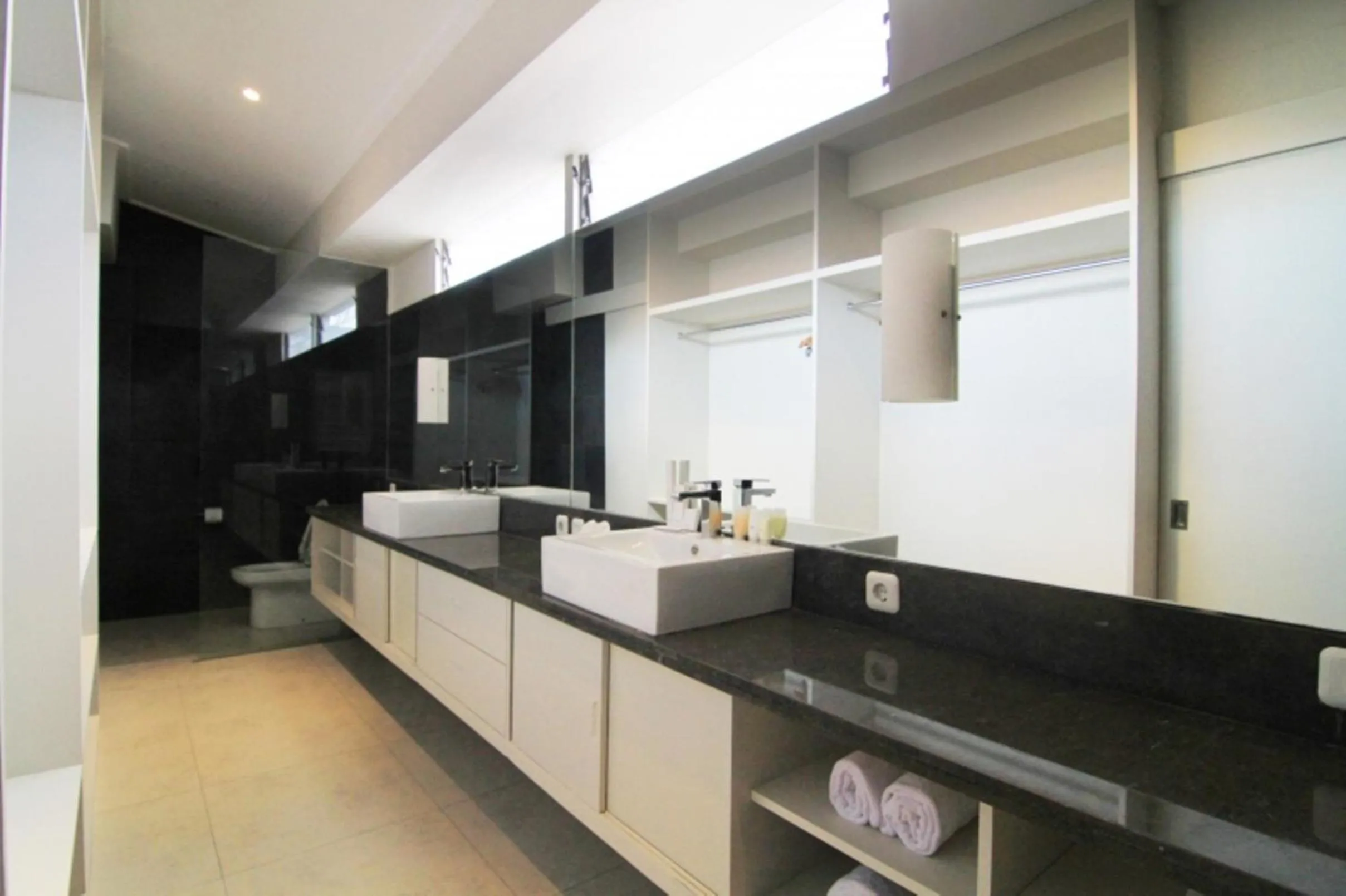 Toilet in Sun Shoot Villas Seminyak