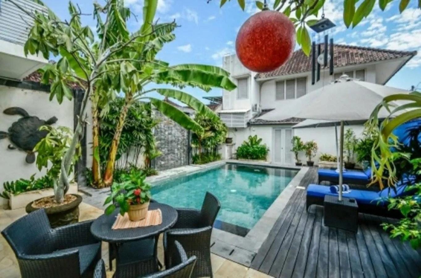 Swimming pool in Sun Shoot Villas Seminyak