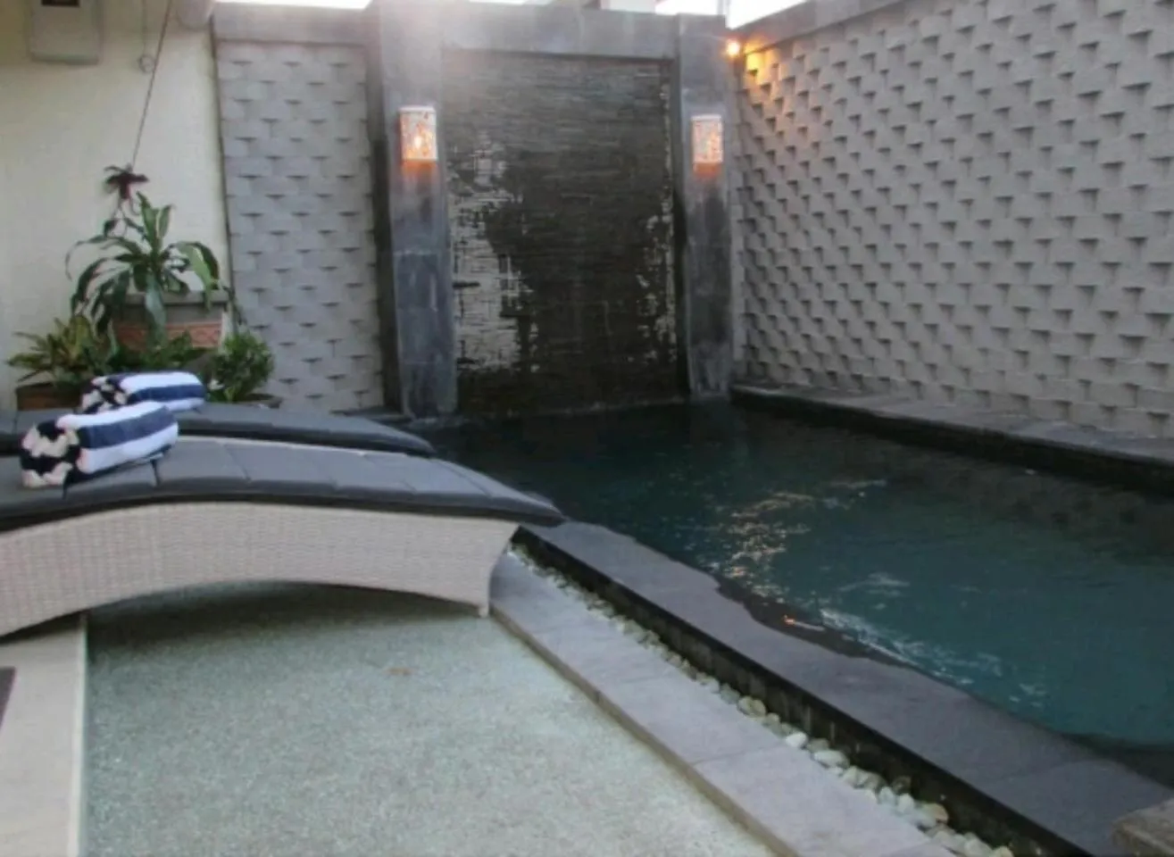 Swimming pool in Sun Shoot Villas Seminyak