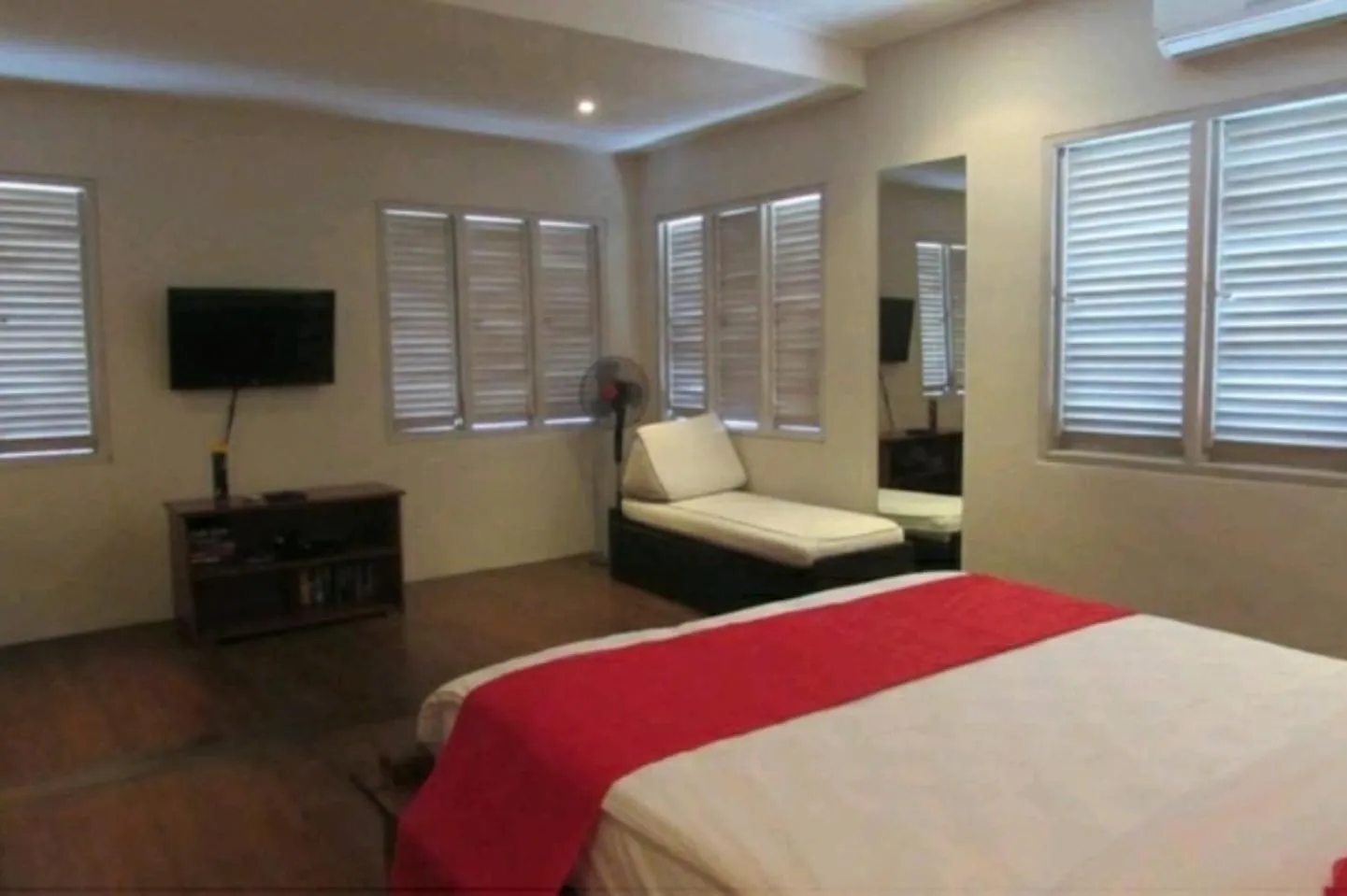 Bedroom, Bed in Sun Shoot Villas Seminyak