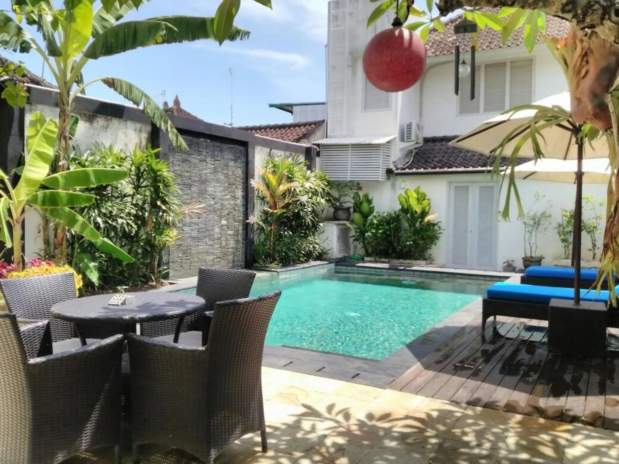 Swimming pool in Sun Shoot Villas Seminyak