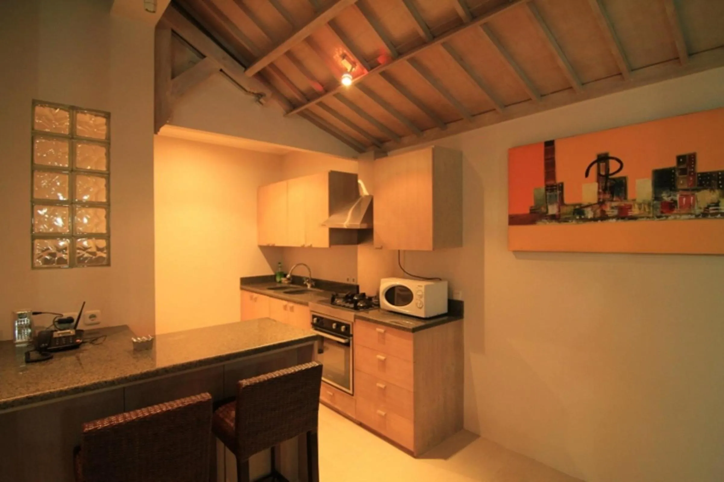 Kitchen or kitchenette in Sun Shoot Villas Seminyak