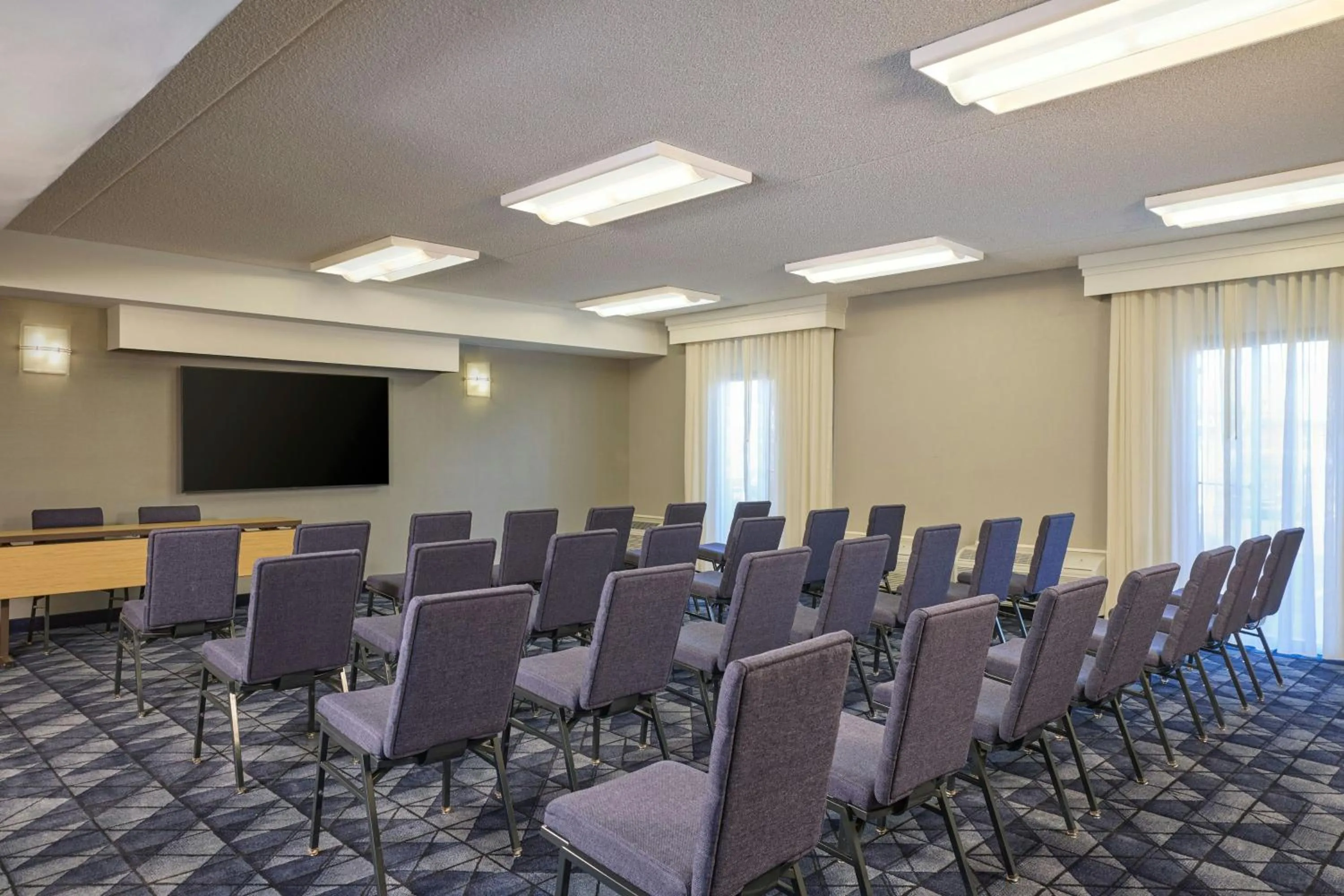 Meeting/conference room in Courtyard by Marriott Phoenix North