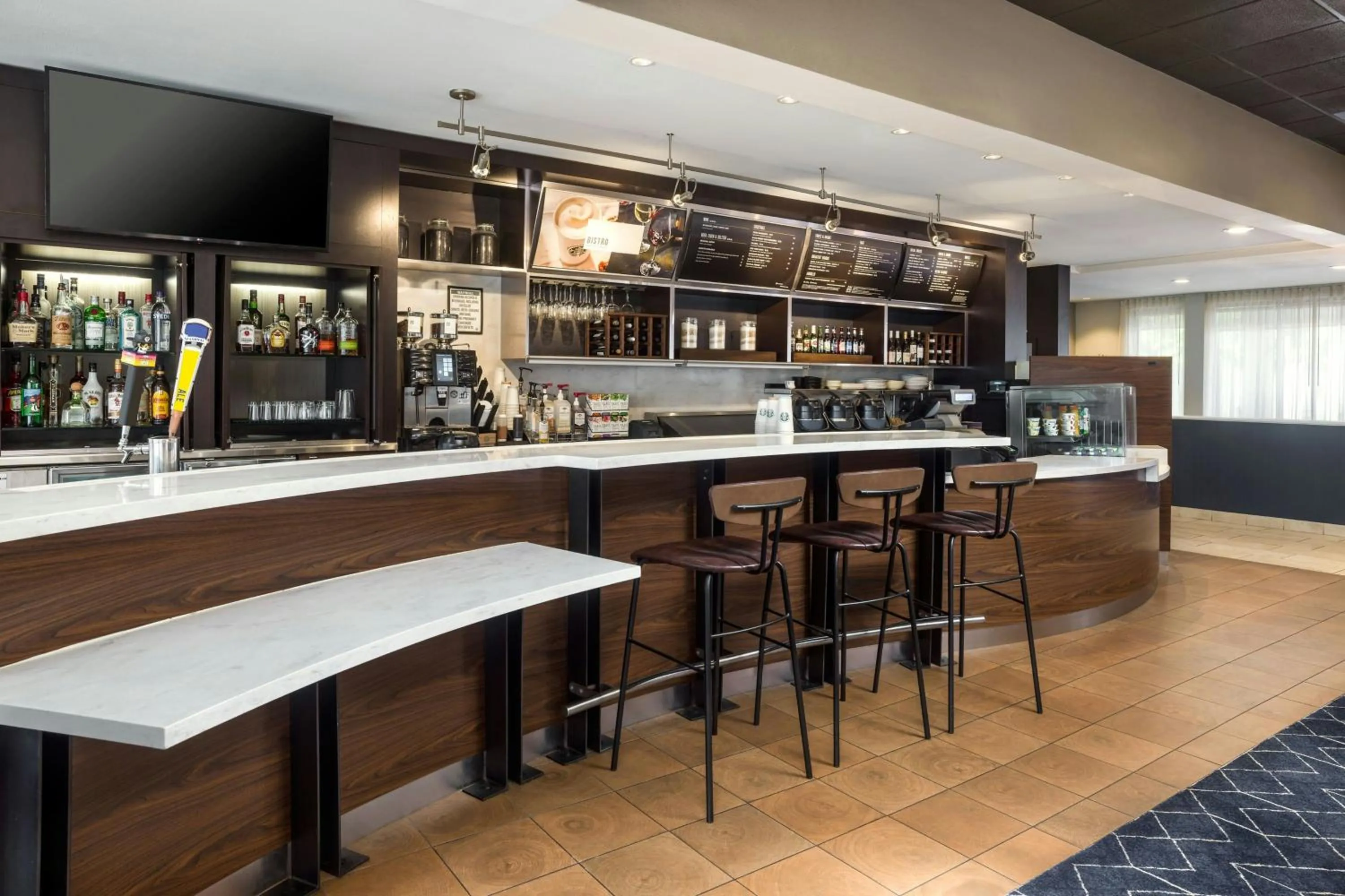 Breakfast in Courtyard by Marriott Phoenix North