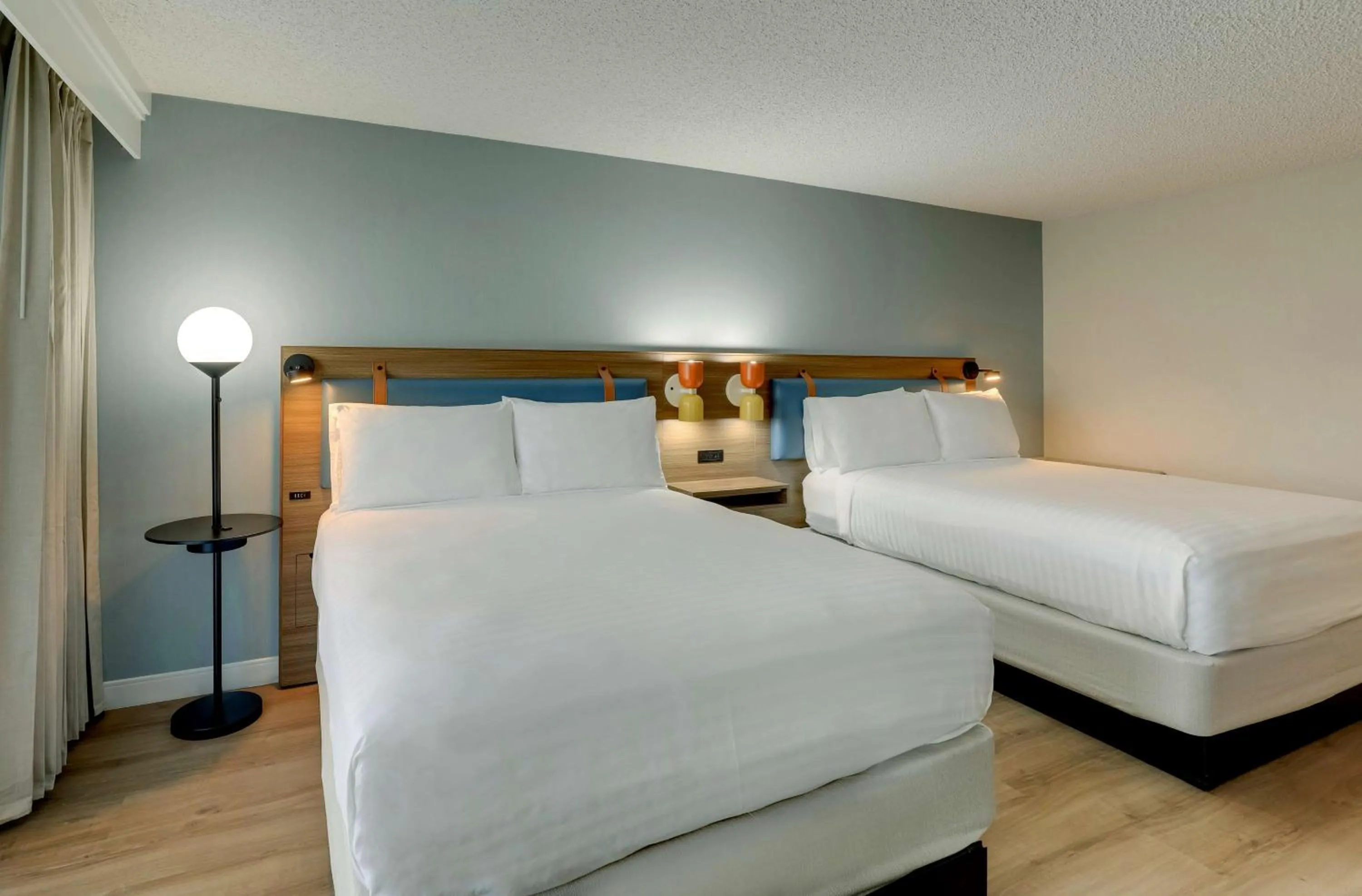 Bedroom in Sonesta Select Scottsdale at Mayo Clinic Campus