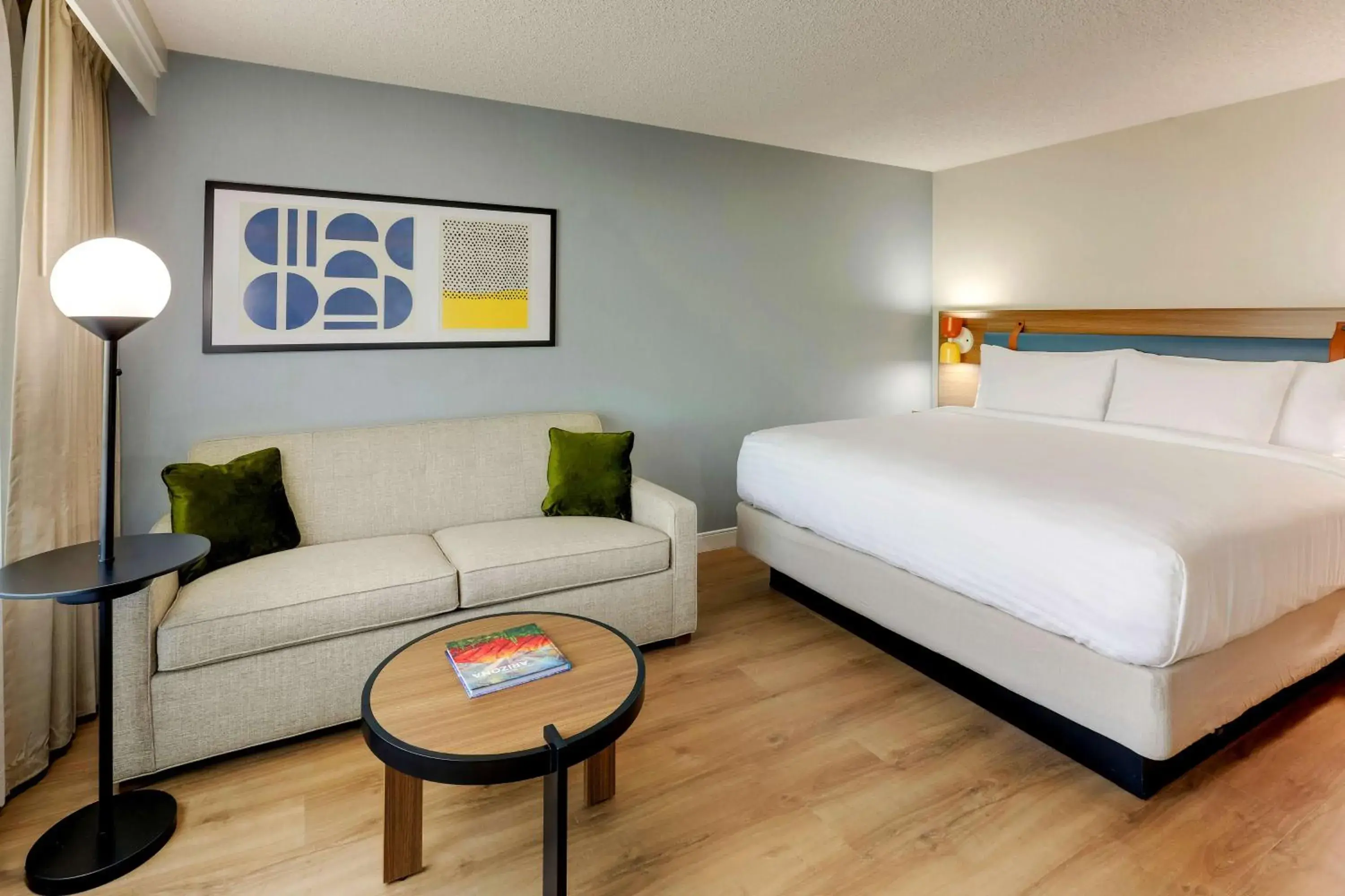 Bedroom, Bed in Sonesta Select Scottsdale at Mayo Clinic Campus Bedroom, Bed in Sonesta Select Scottsdale at Mayo Clinic Campus