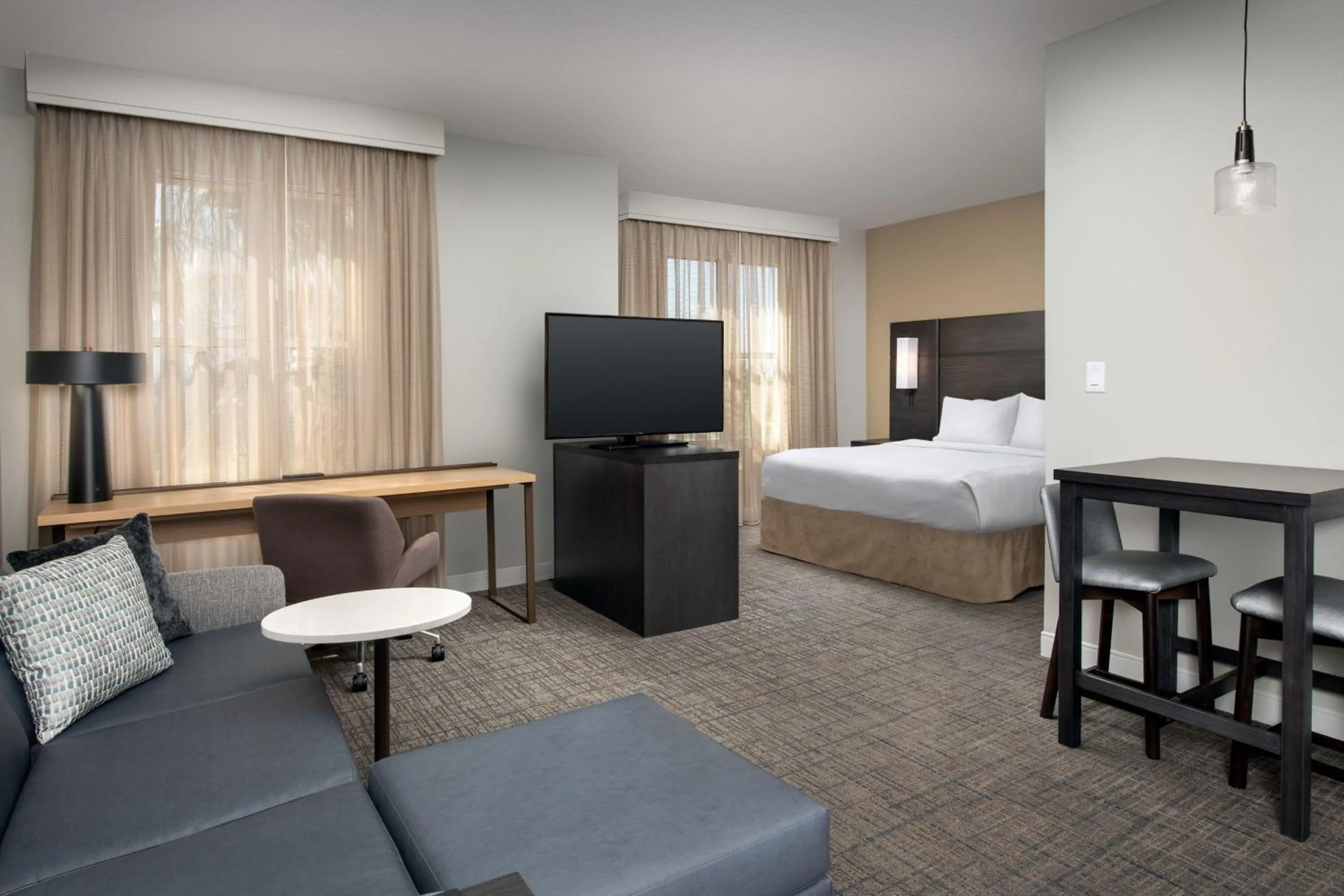 Bedroom, Bed in Residence Inn by Marriott Phoenix Airport