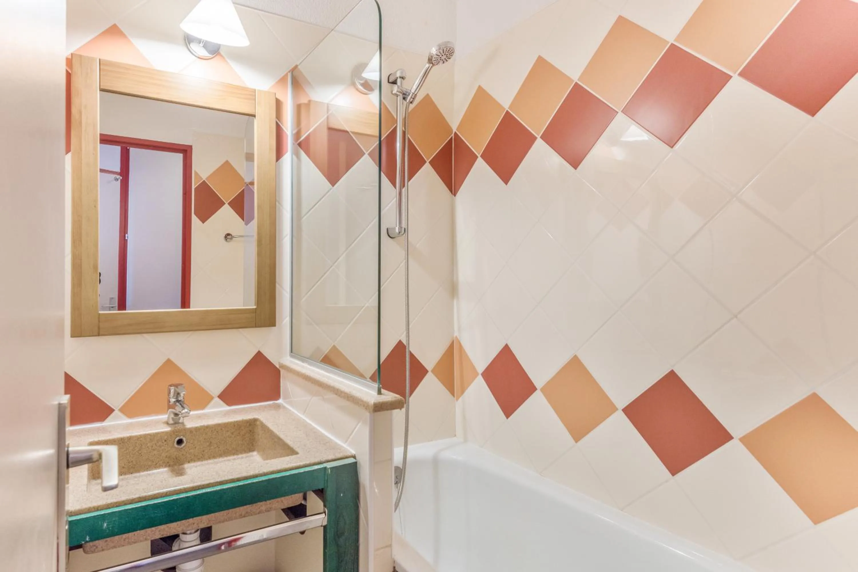 Bathroom in Residence Les Fontaines Blanches - maeva Home