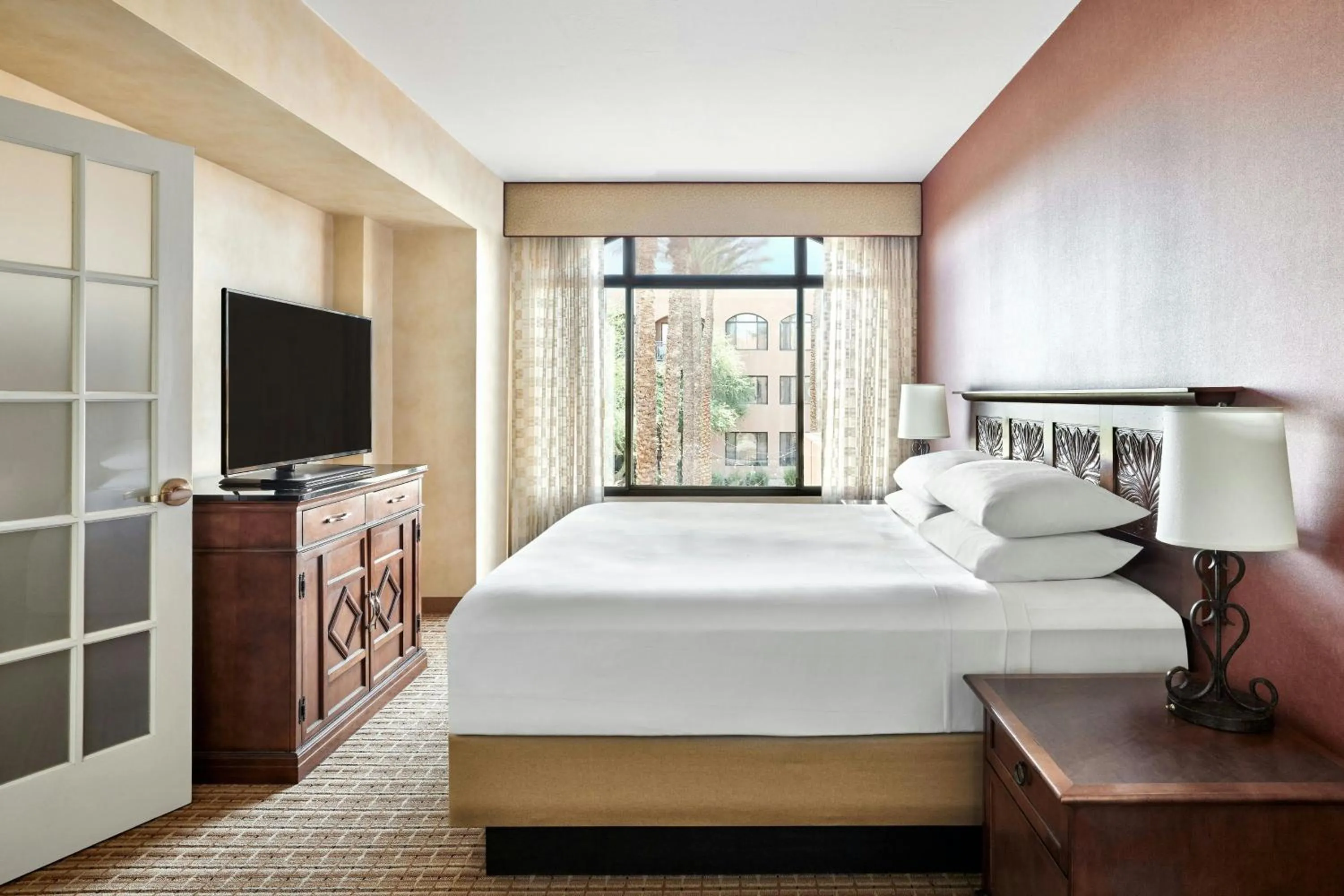 Bedroom, Bed in Scottsdale Marriott at McDowell Mountains