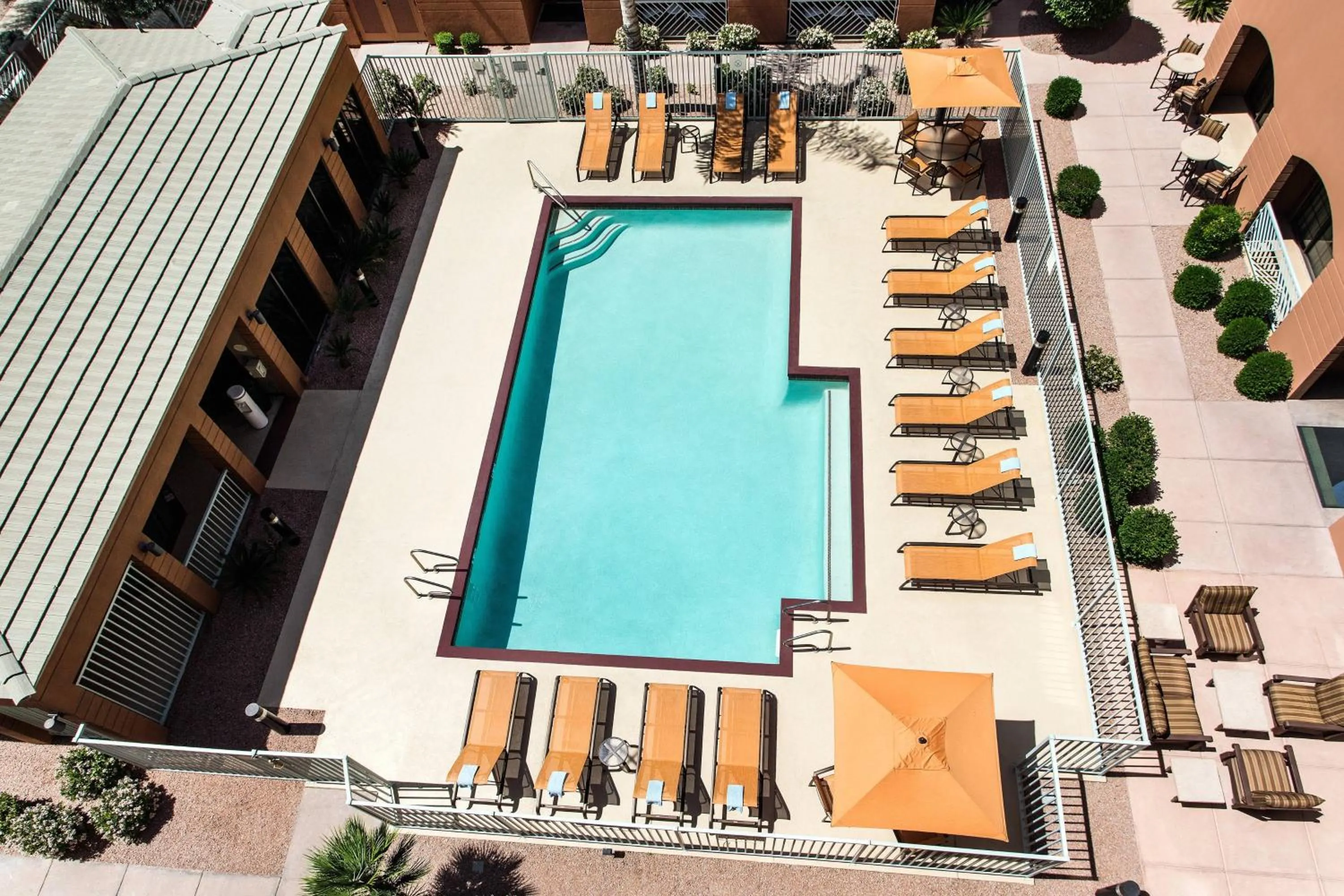 Swimming pool in Courtyard by Marriott Scottsdale Old Town