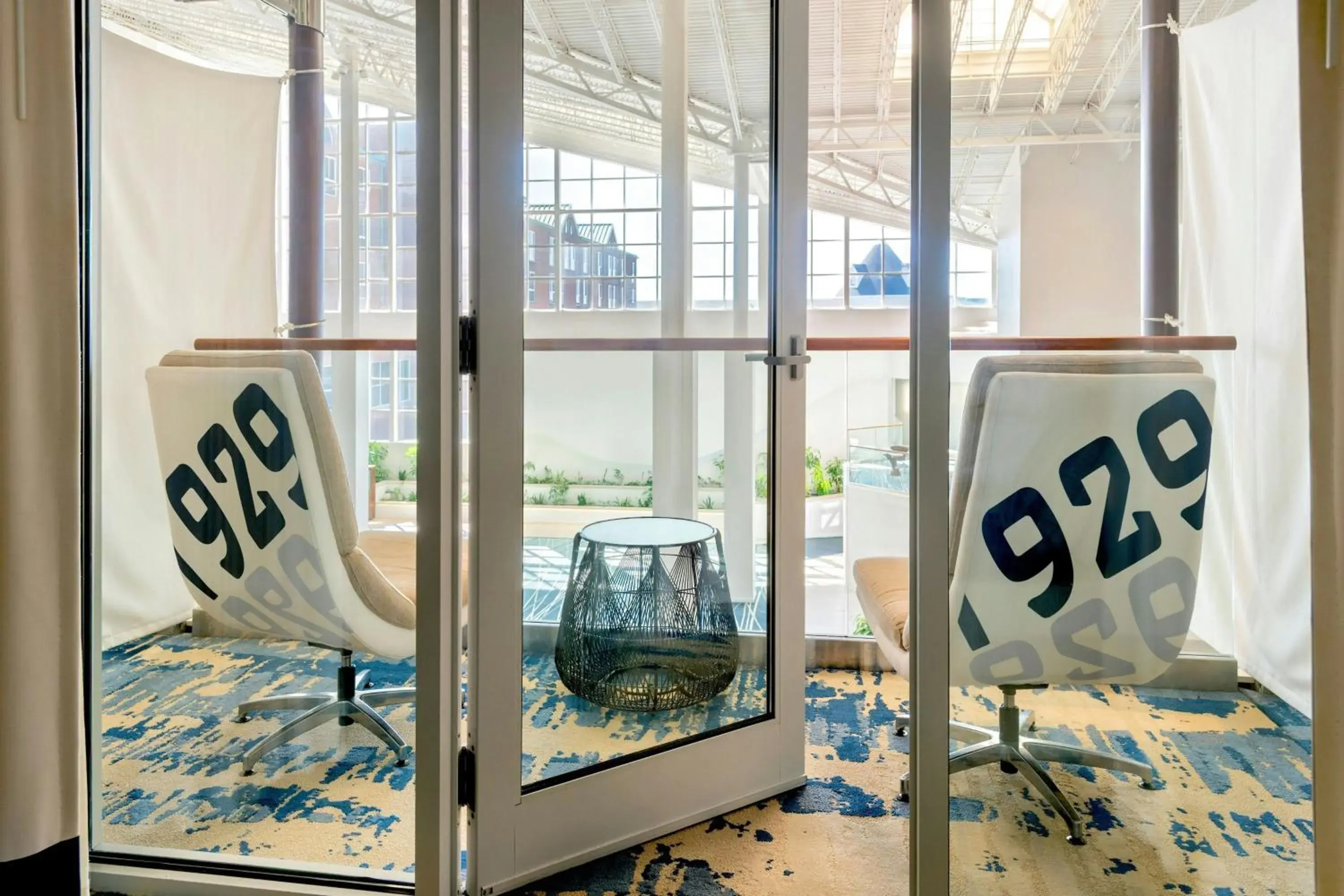 Queen Room with Interior Balcony in Newport Marriott Hotel & Spa Queen Room with Interior Balcony in Newport Marriott Hotel & Spa