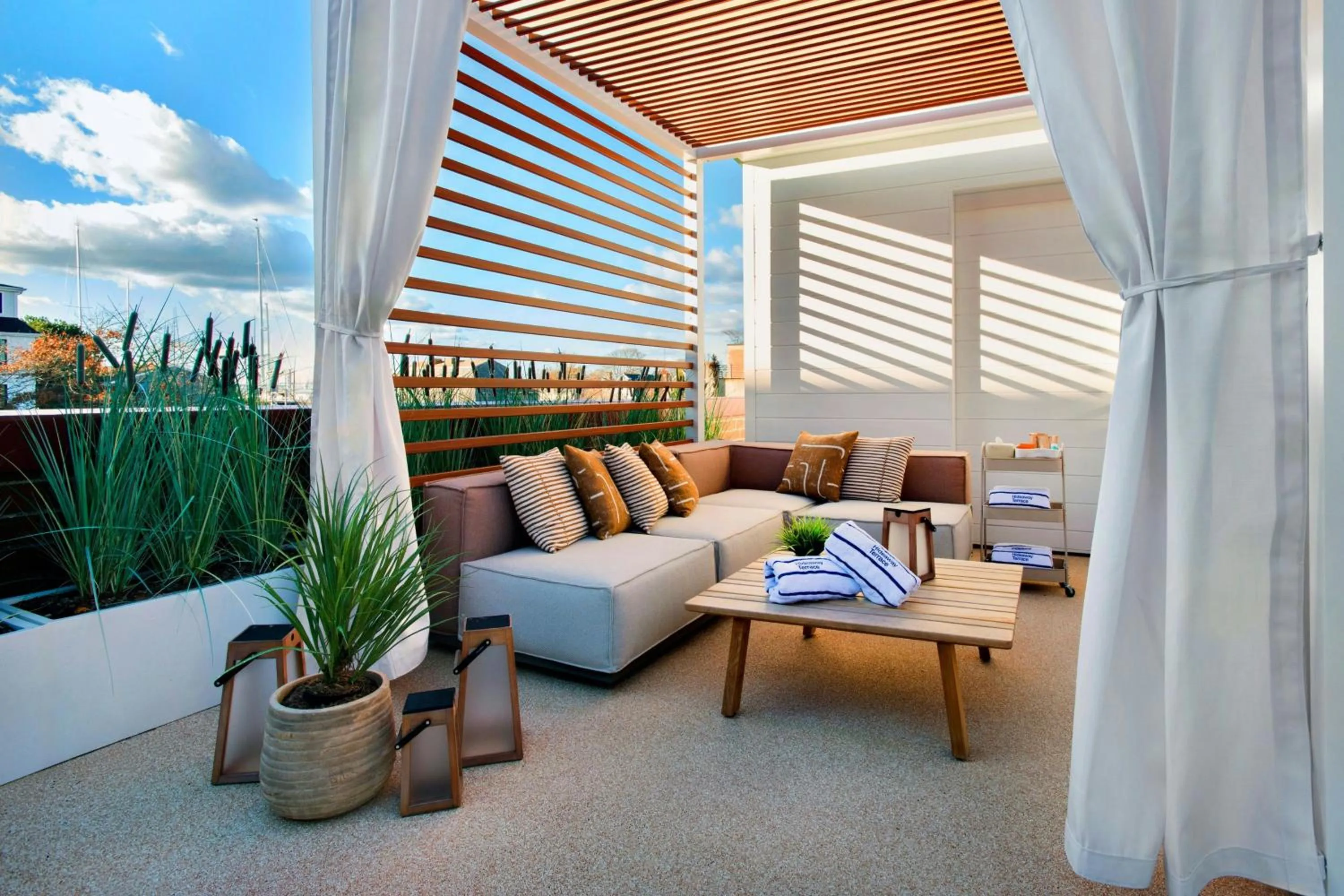 Restaurant/places to eat in Newport Marriott Hotel & Spa