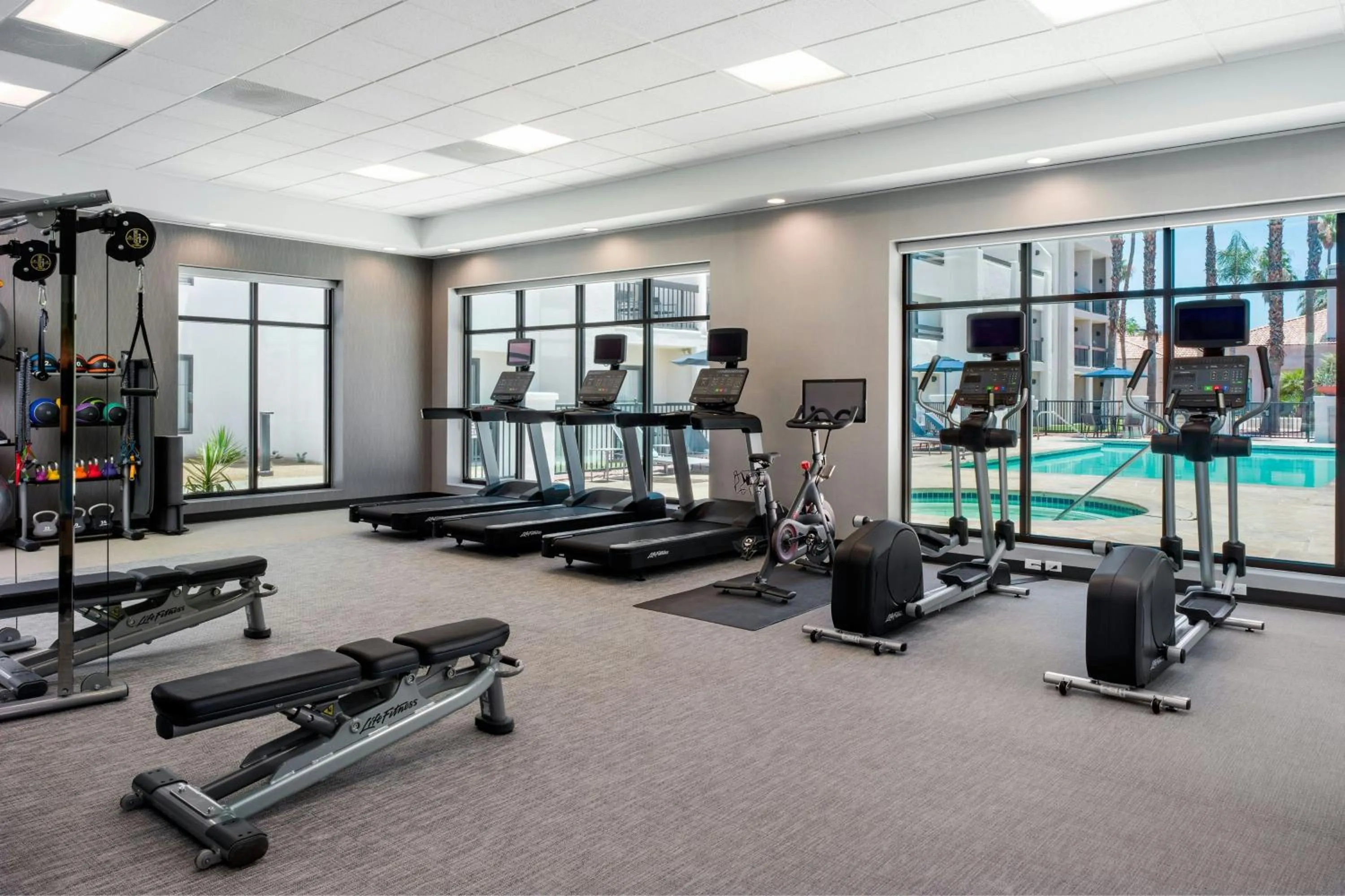 Fitness centre/facilities in Courtyard by Marriott Palm Springs