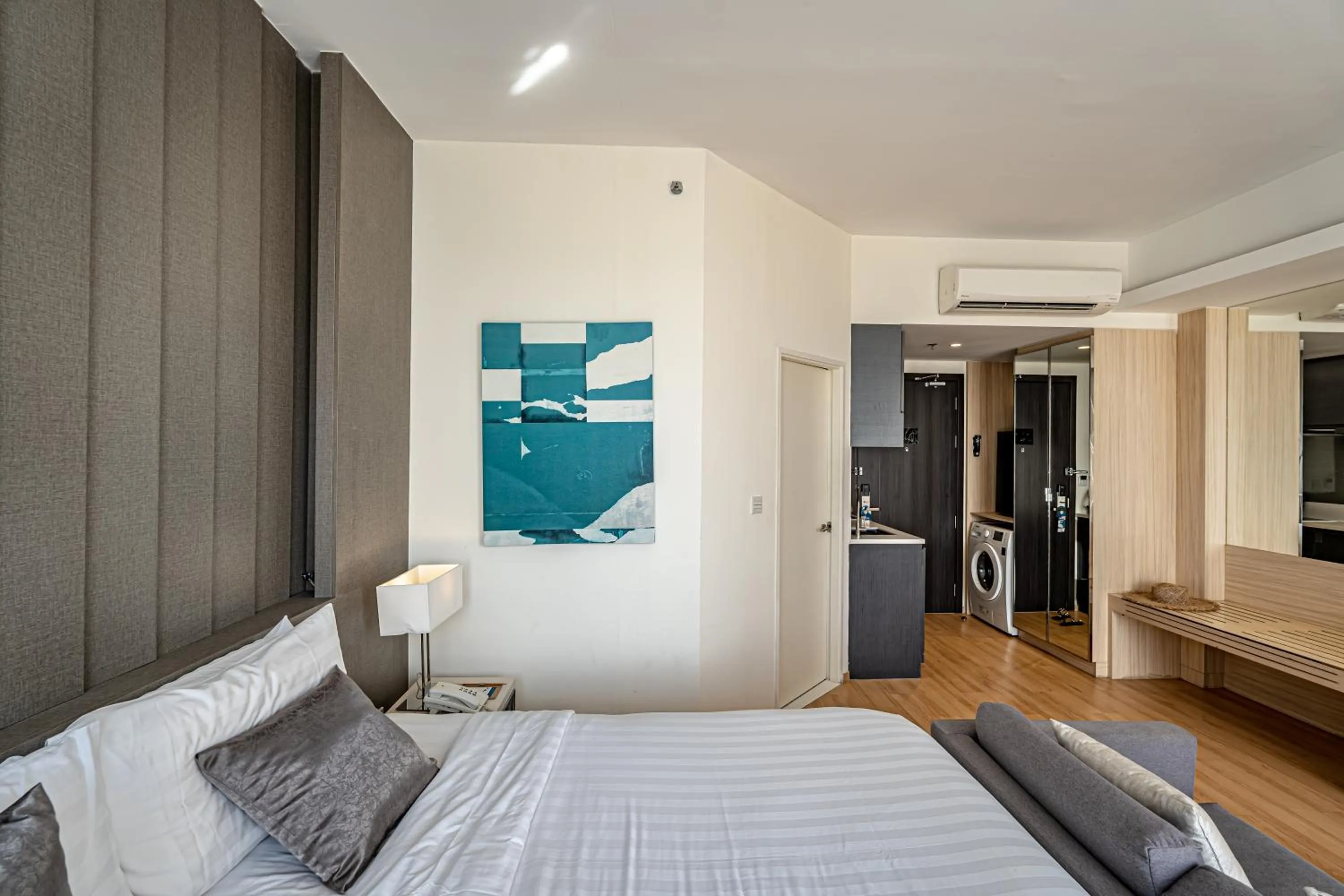 Bedroom, Bed in Arden Hotel and Residence by At Mind