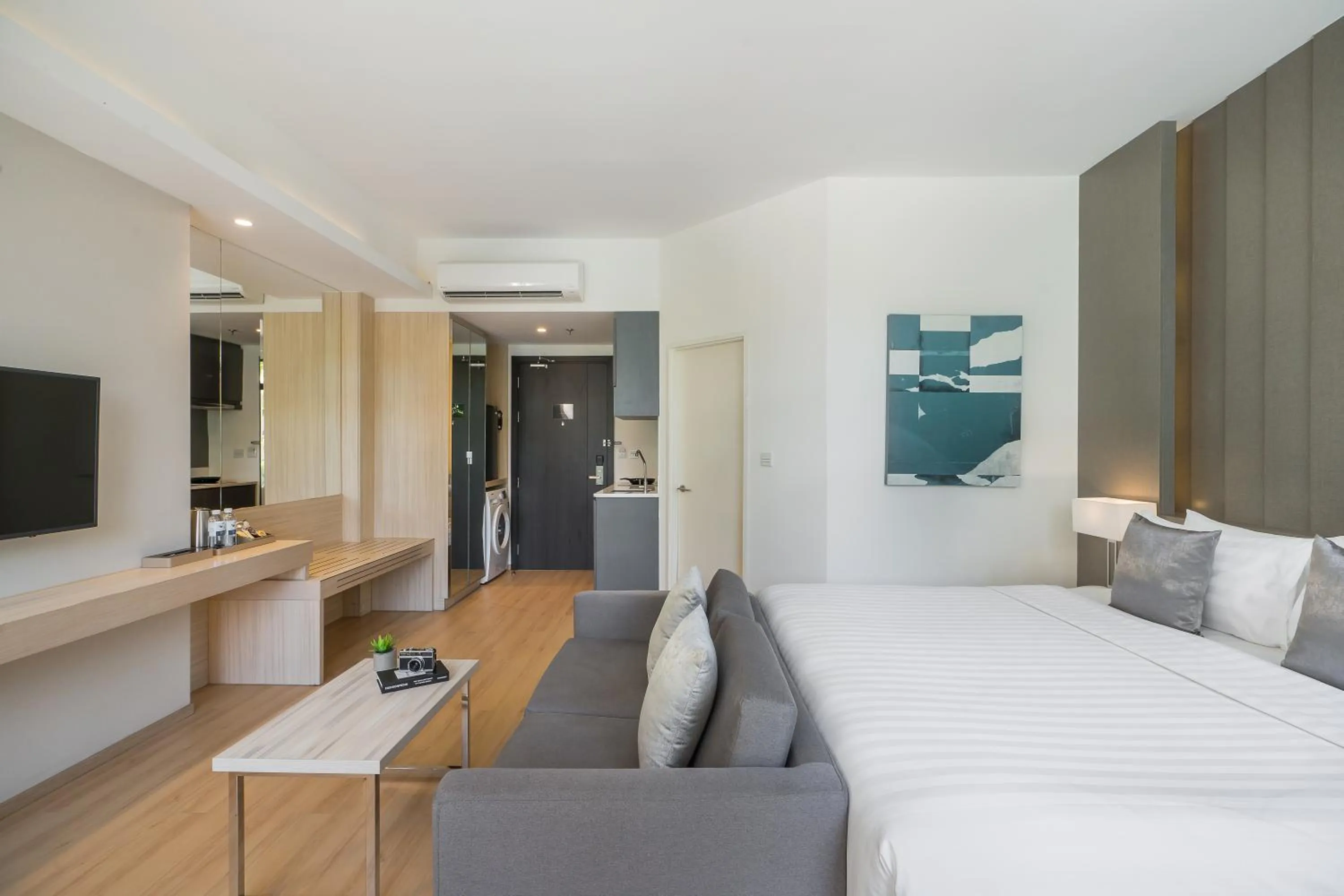 Living room, Bed in Arden Hotel and Residence by At Mind