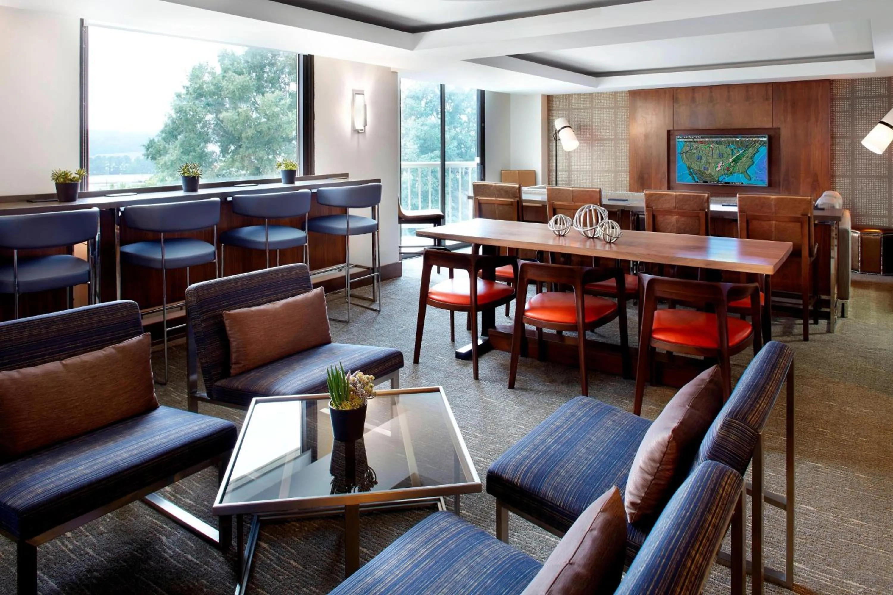 Lounge or bar in Raleigh Marriott Crabtree Valley